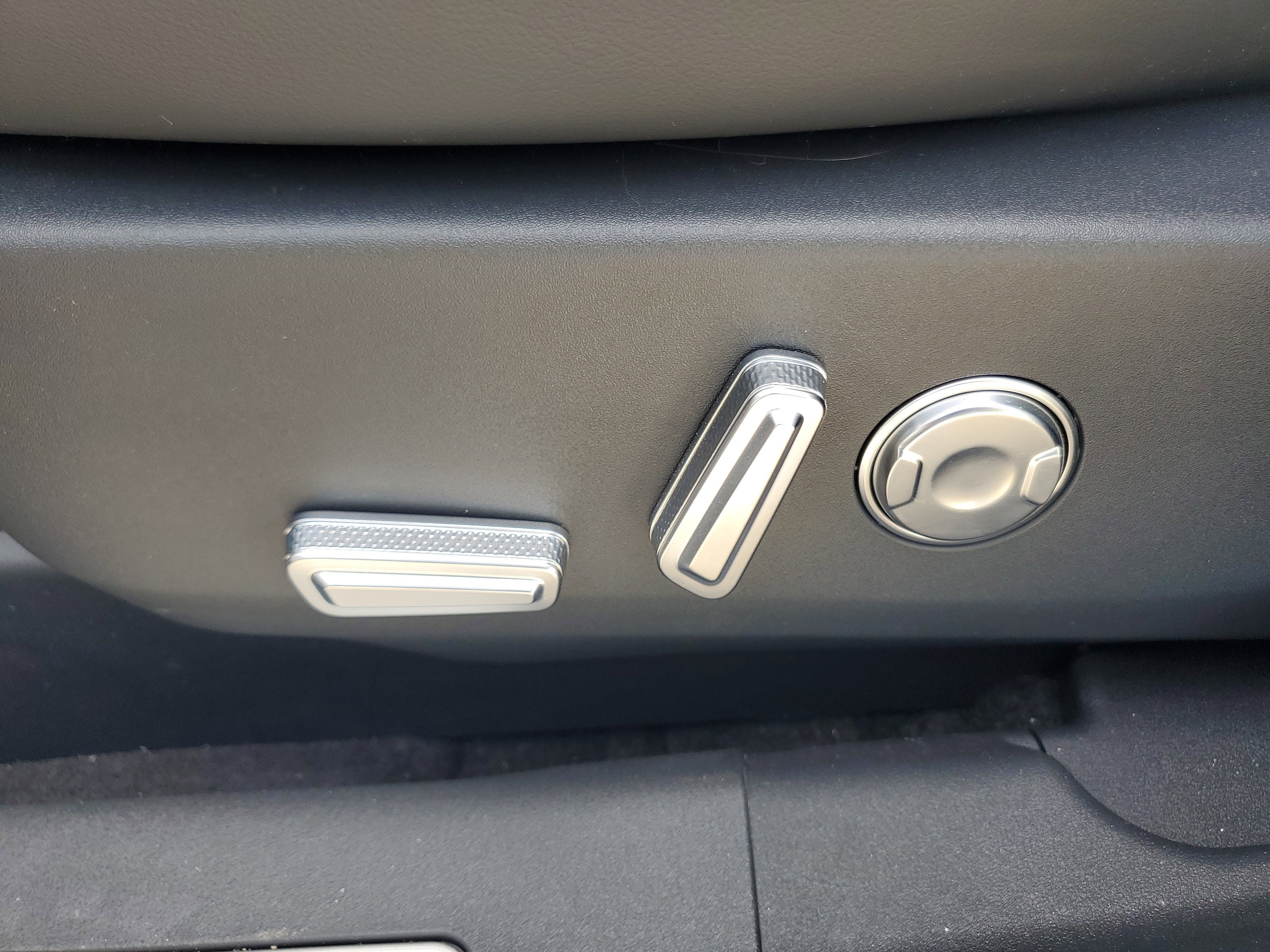 2026 Lincoln Nautilus Premiere Hybrid