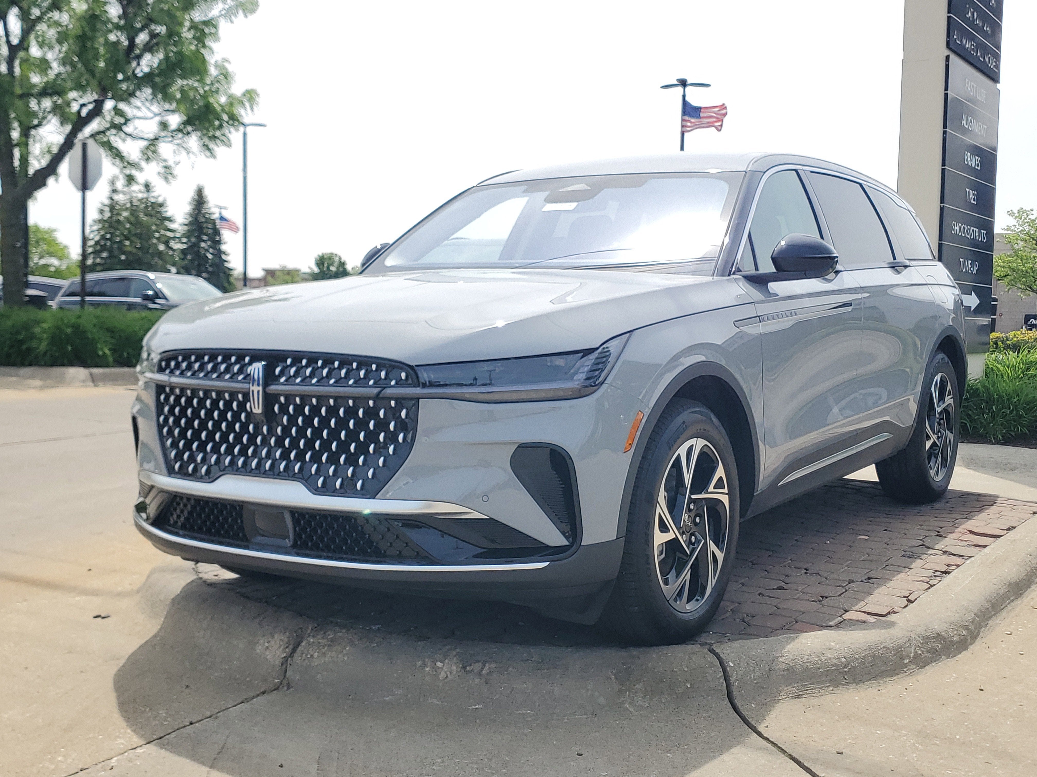 2026 Lincoln Nautilus Premiere Hybrid