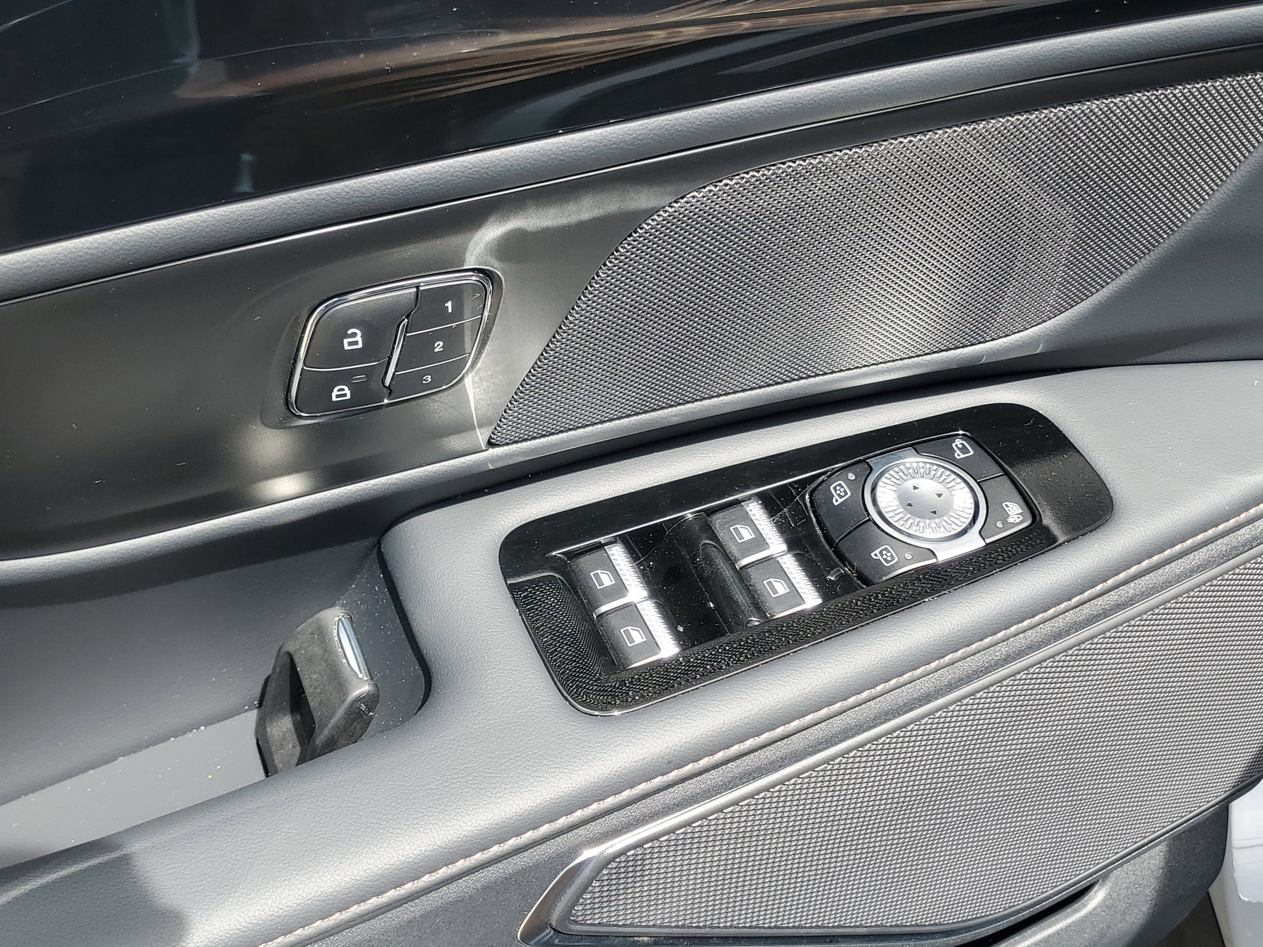 2026 Lincoln Nautilus Premiere Hybrid