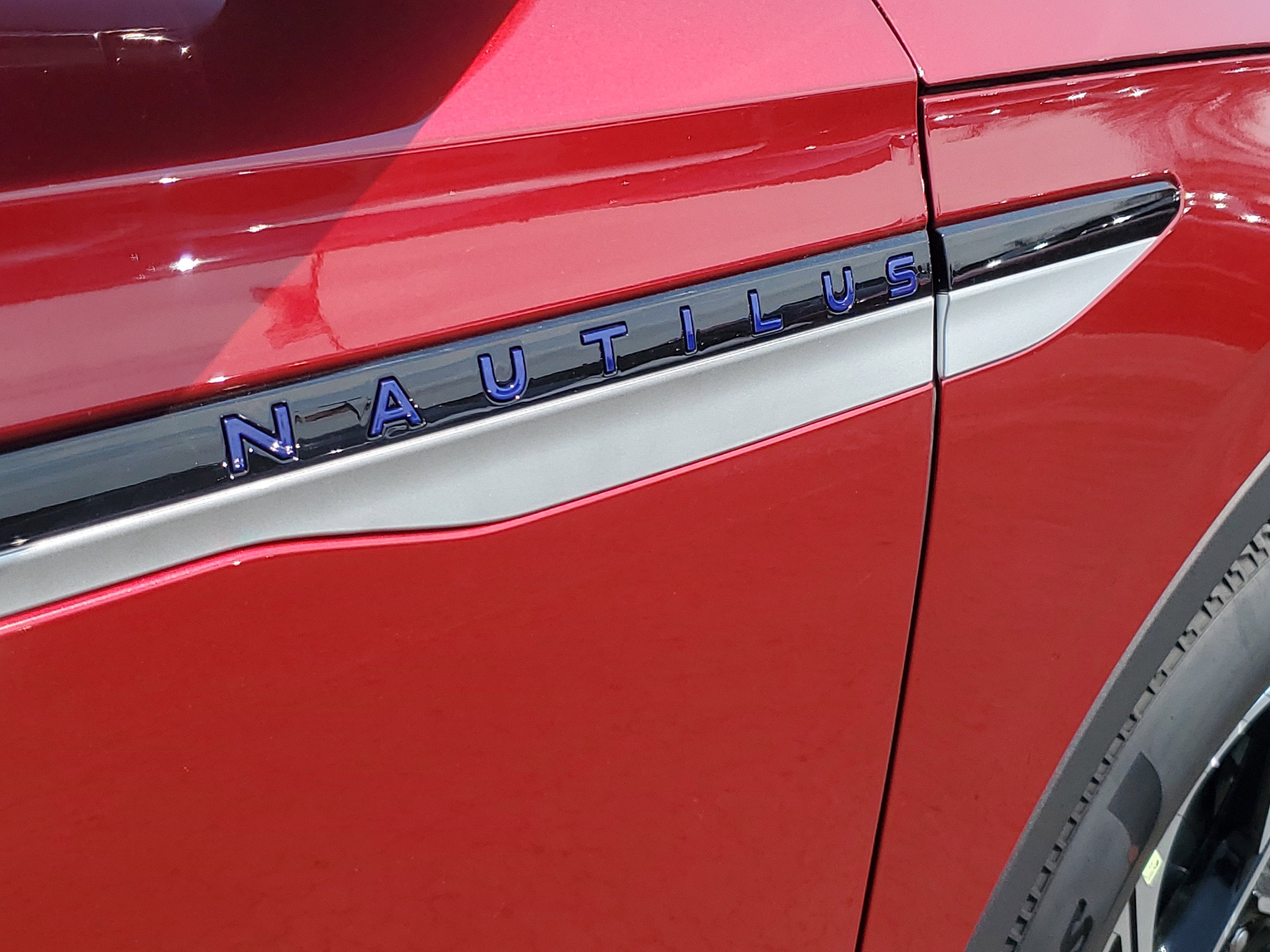 2026 Lincoln Nautilus Premiere Hybrid