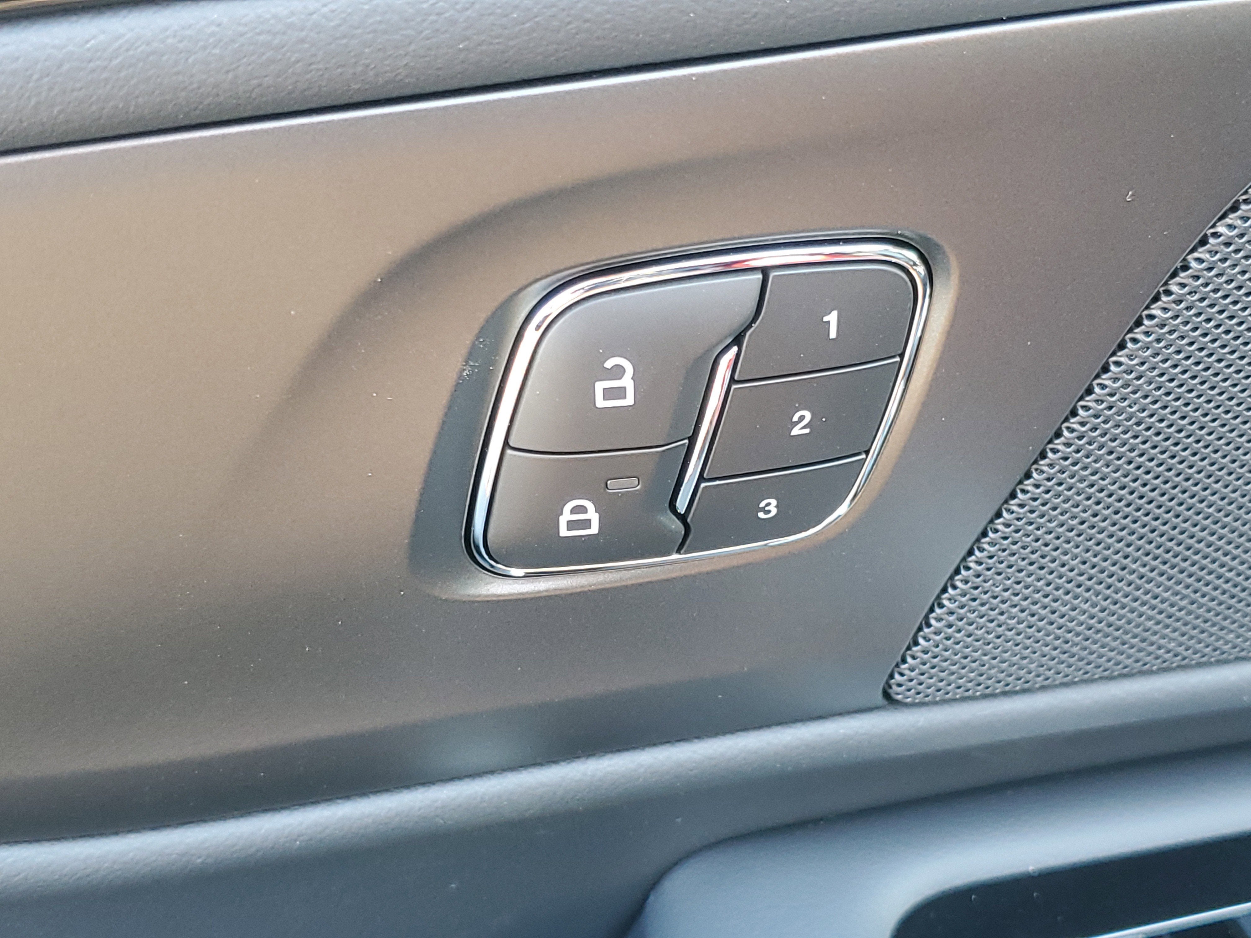 2026 Lincoln Nautilus Premiere Hybrid