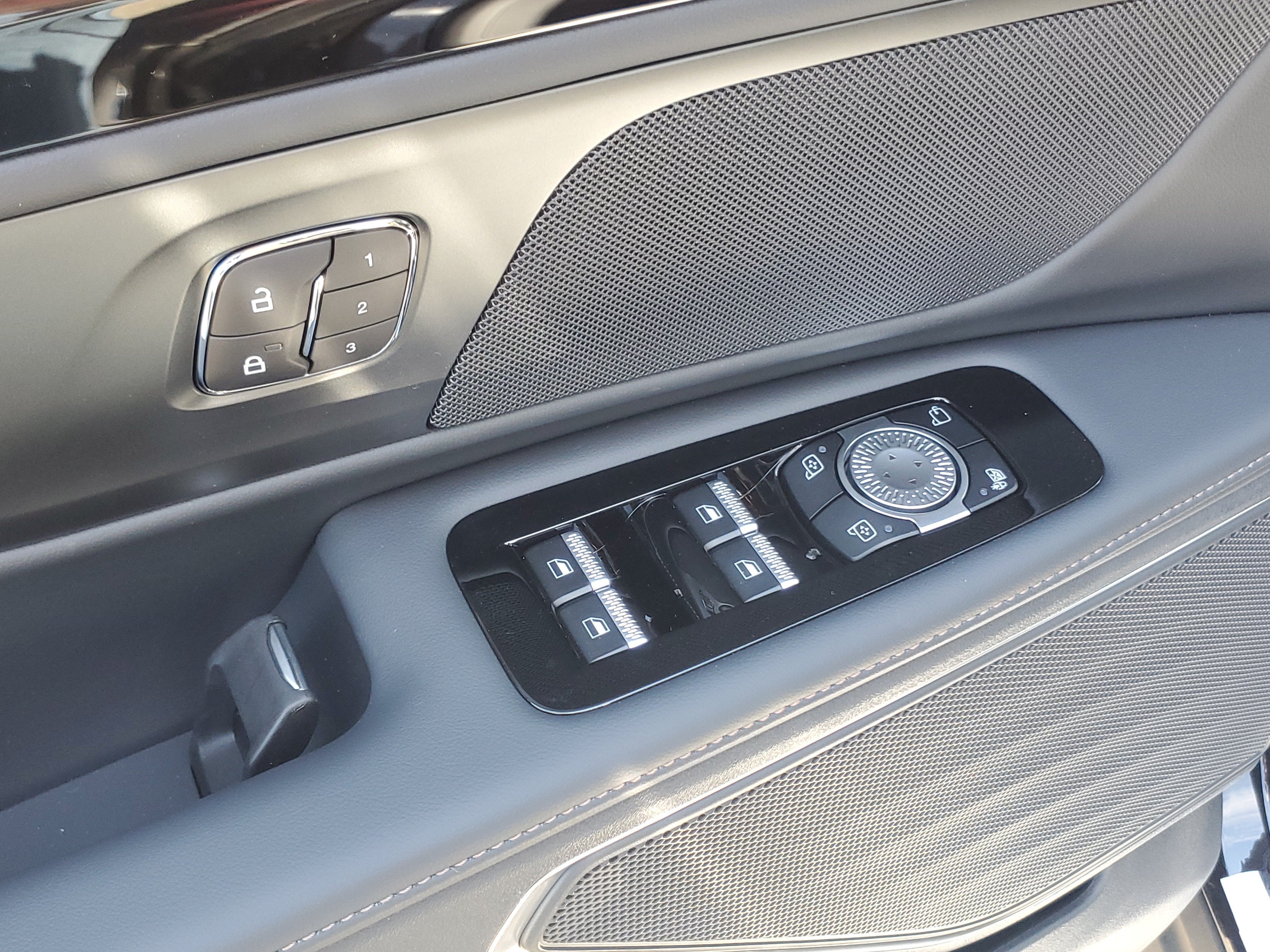 2026 Lincoln Nautilus Premiere Hybrid