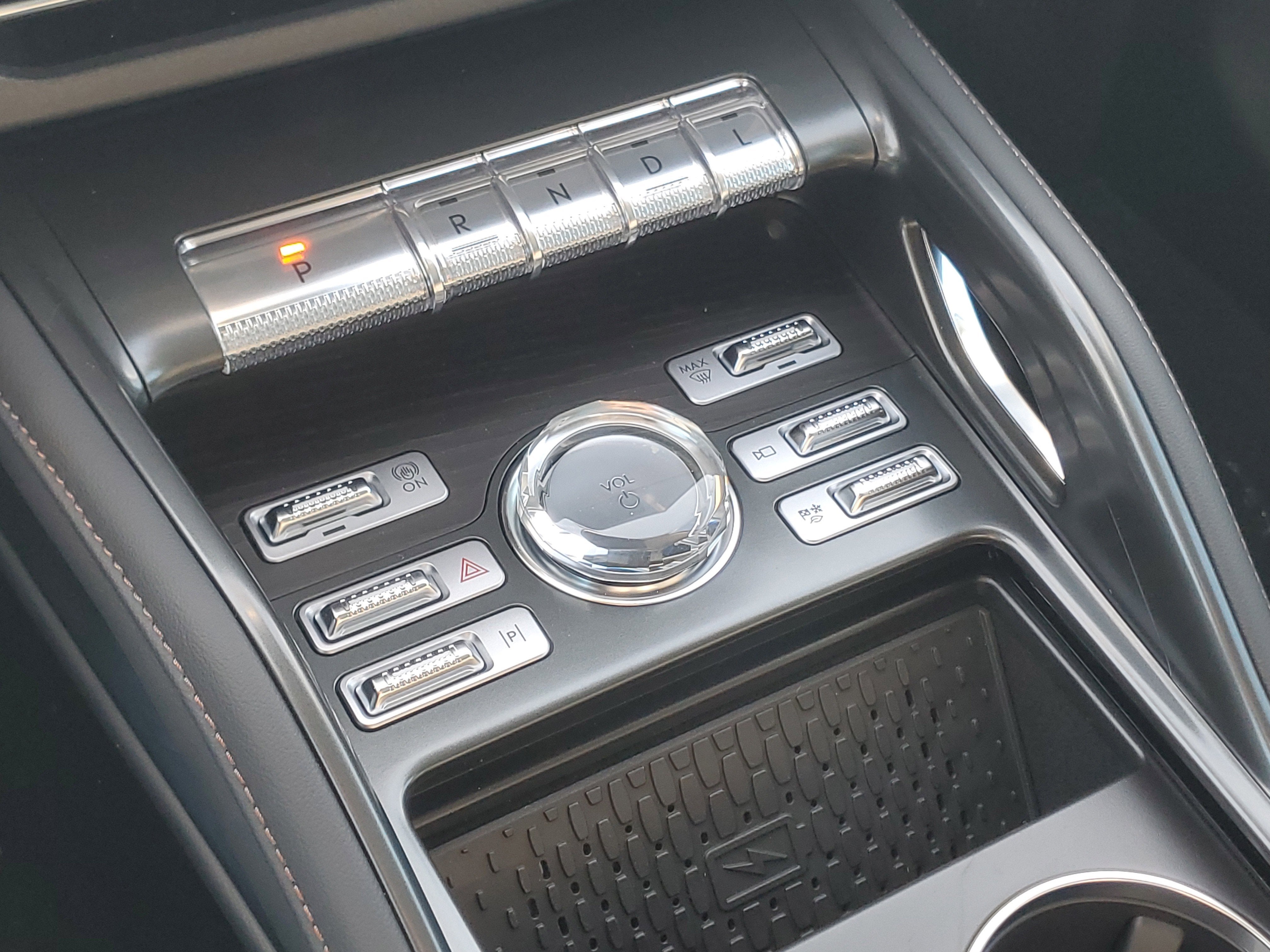 2026 Lincoln Nautilus Reserve Hybrid