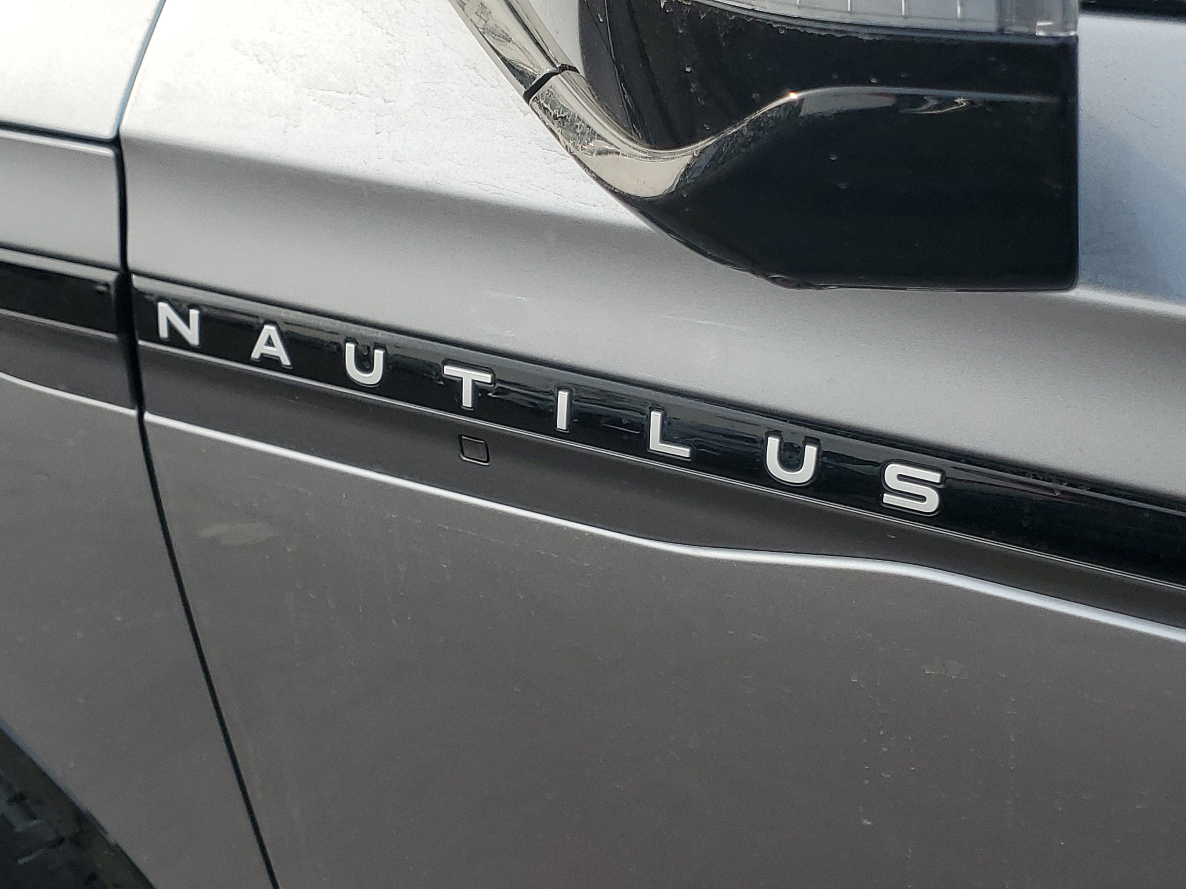 2026 Lincoln Nautilus Reserve Hybrid