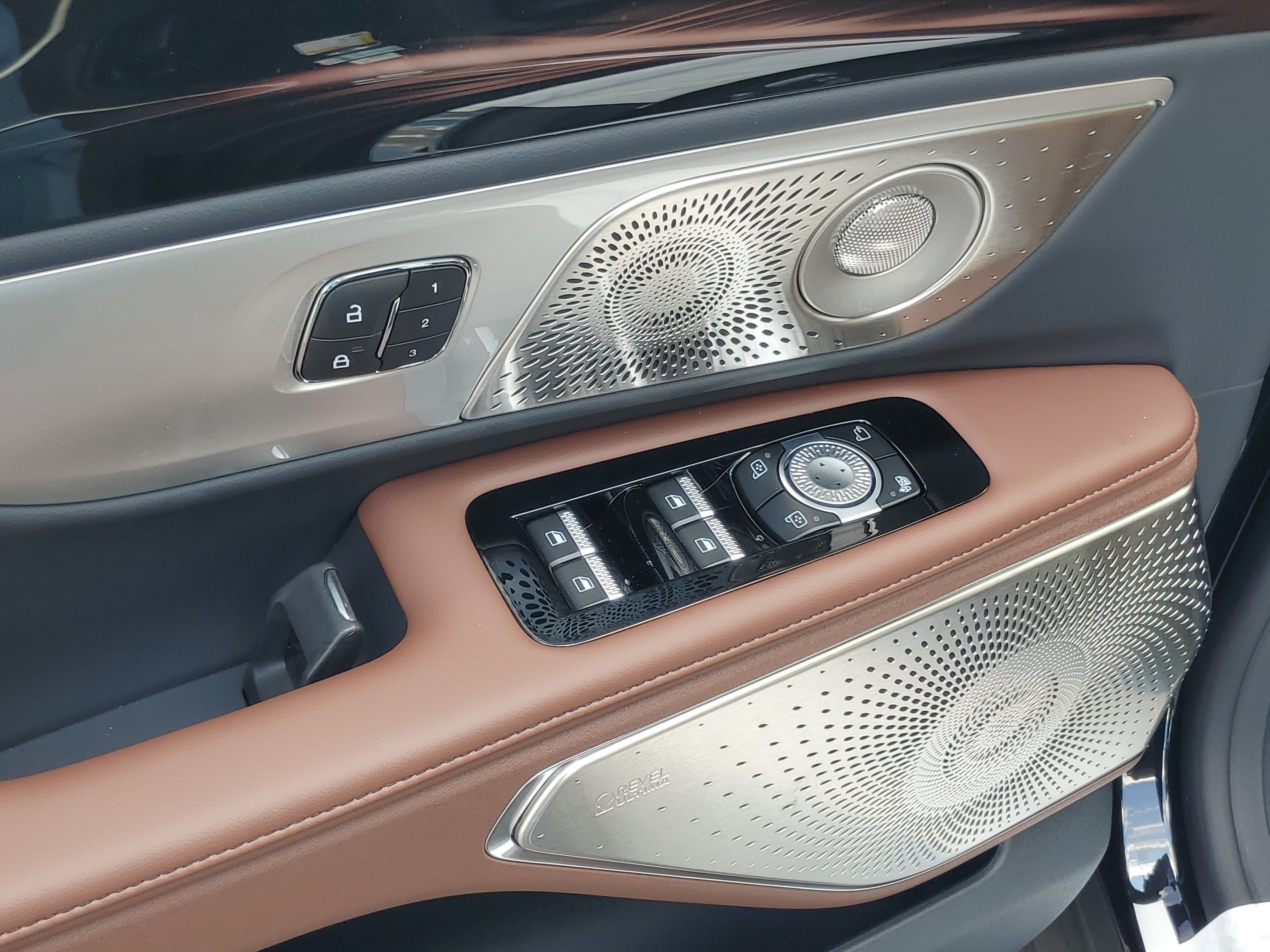 2026 Lincoln Nautilus Reserve Hybrid
