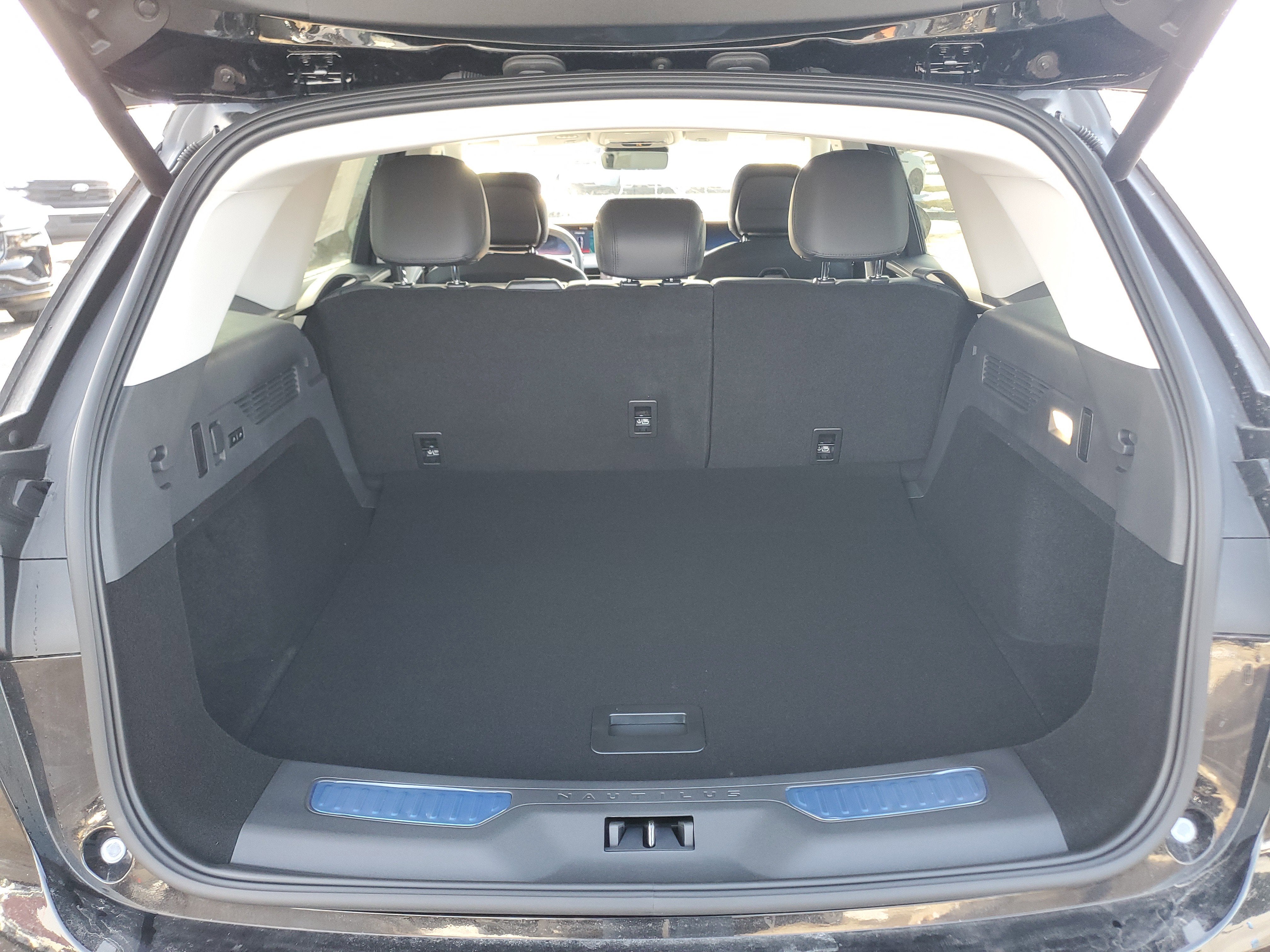 2026 Lincoln Nautilus Reserve Hybrid