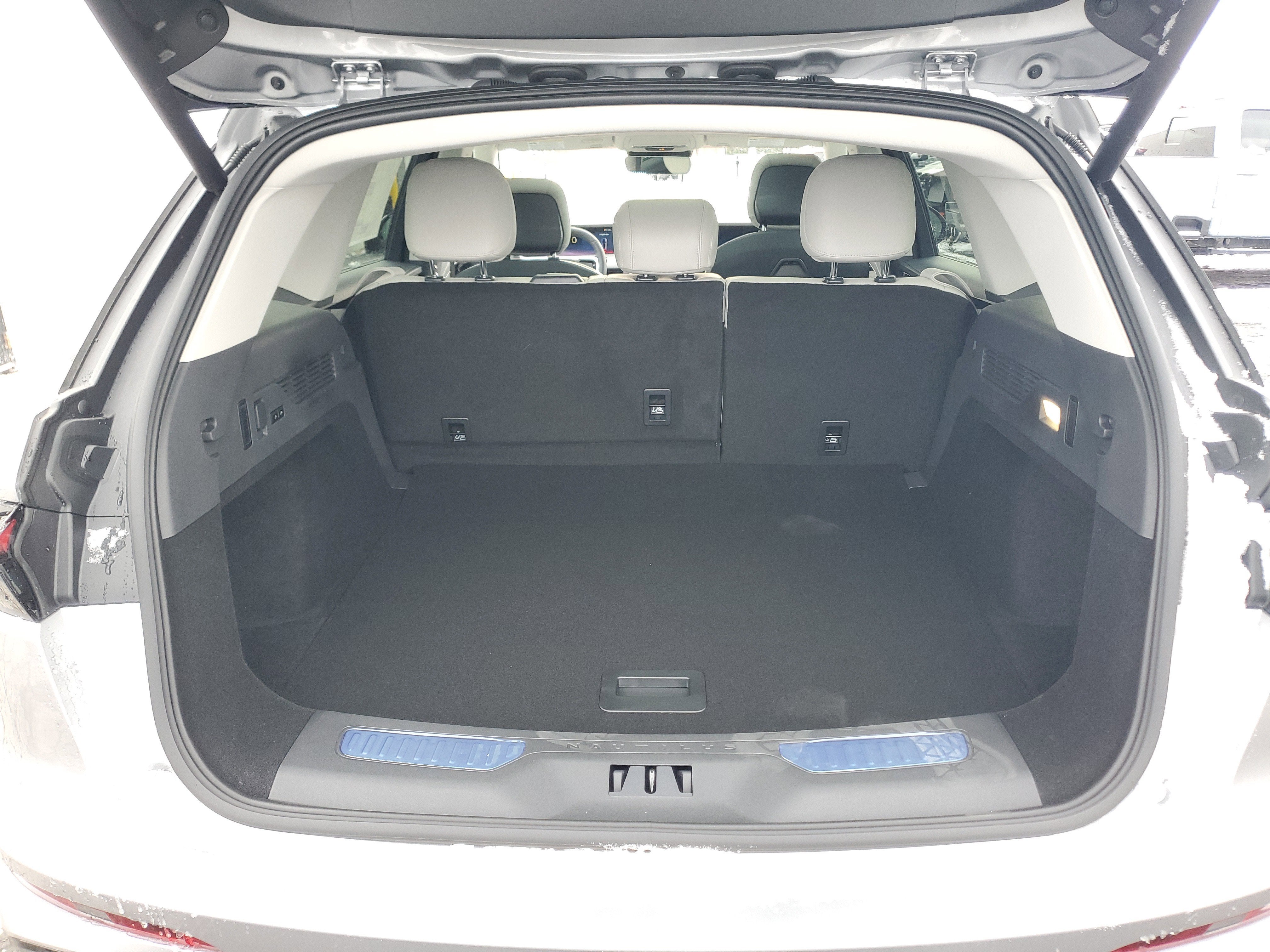 2026 Lincoln Nautilus Reserve Hybrid