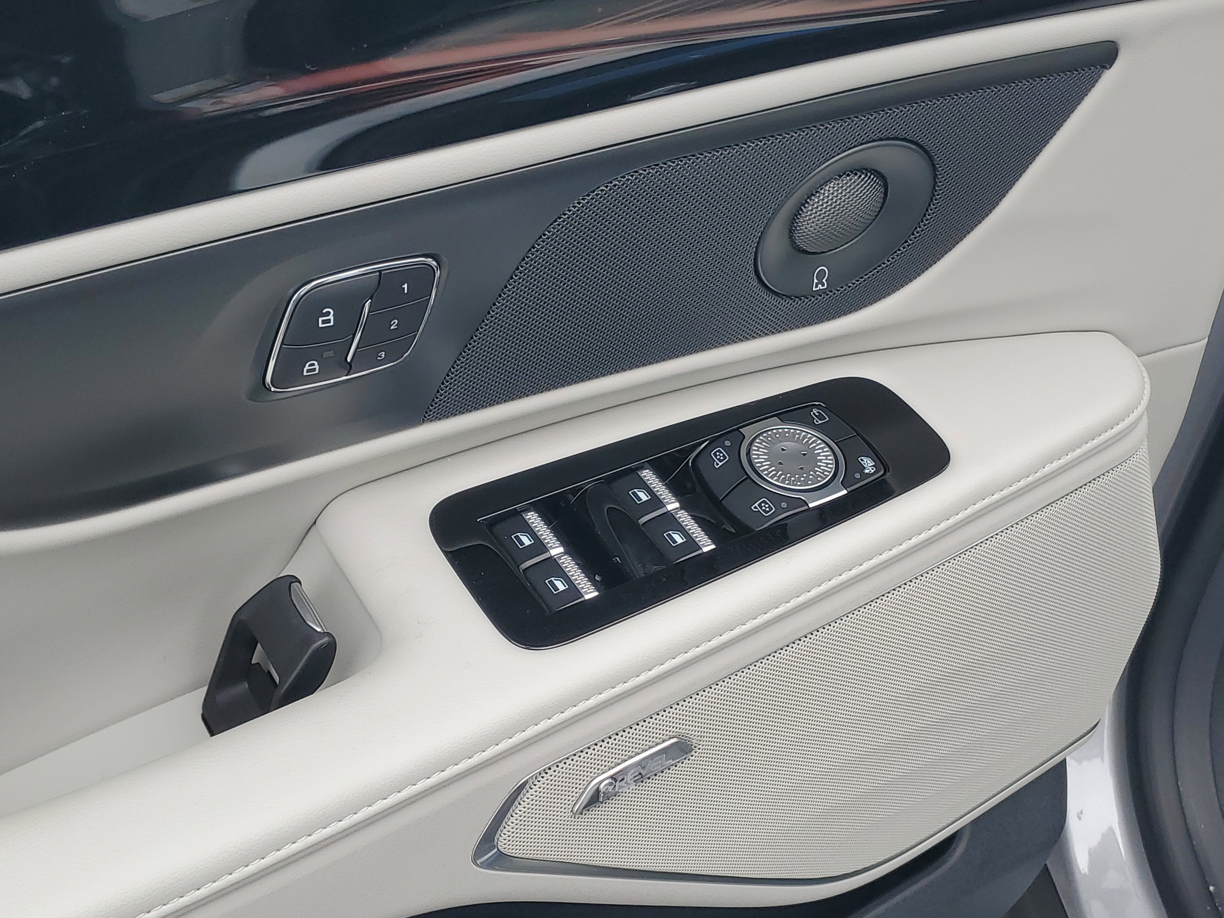 2026 Lincoln Nautilus Reserve Hybrid