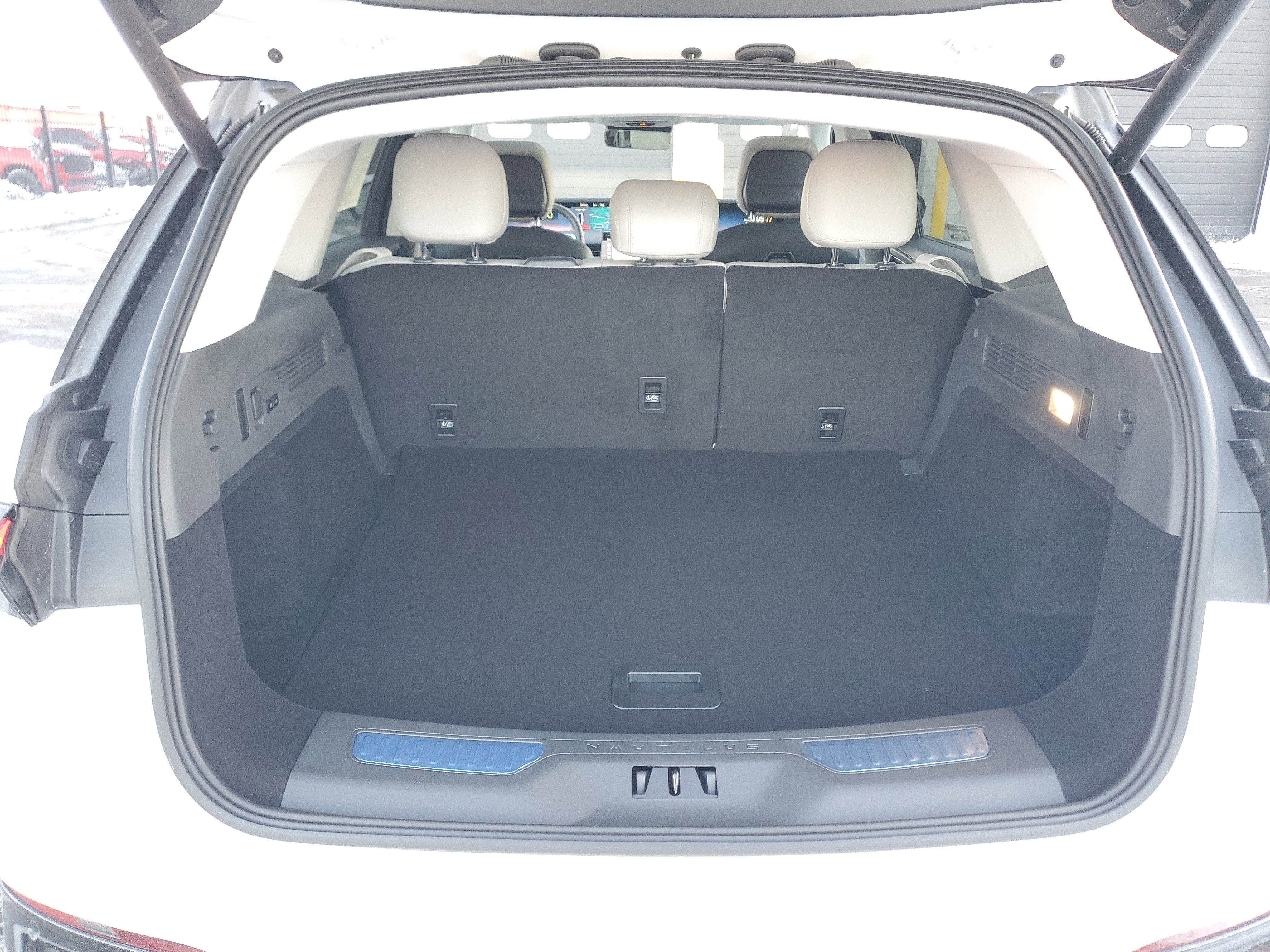 2026 Lincoln Nautilus Reserve Hybrid