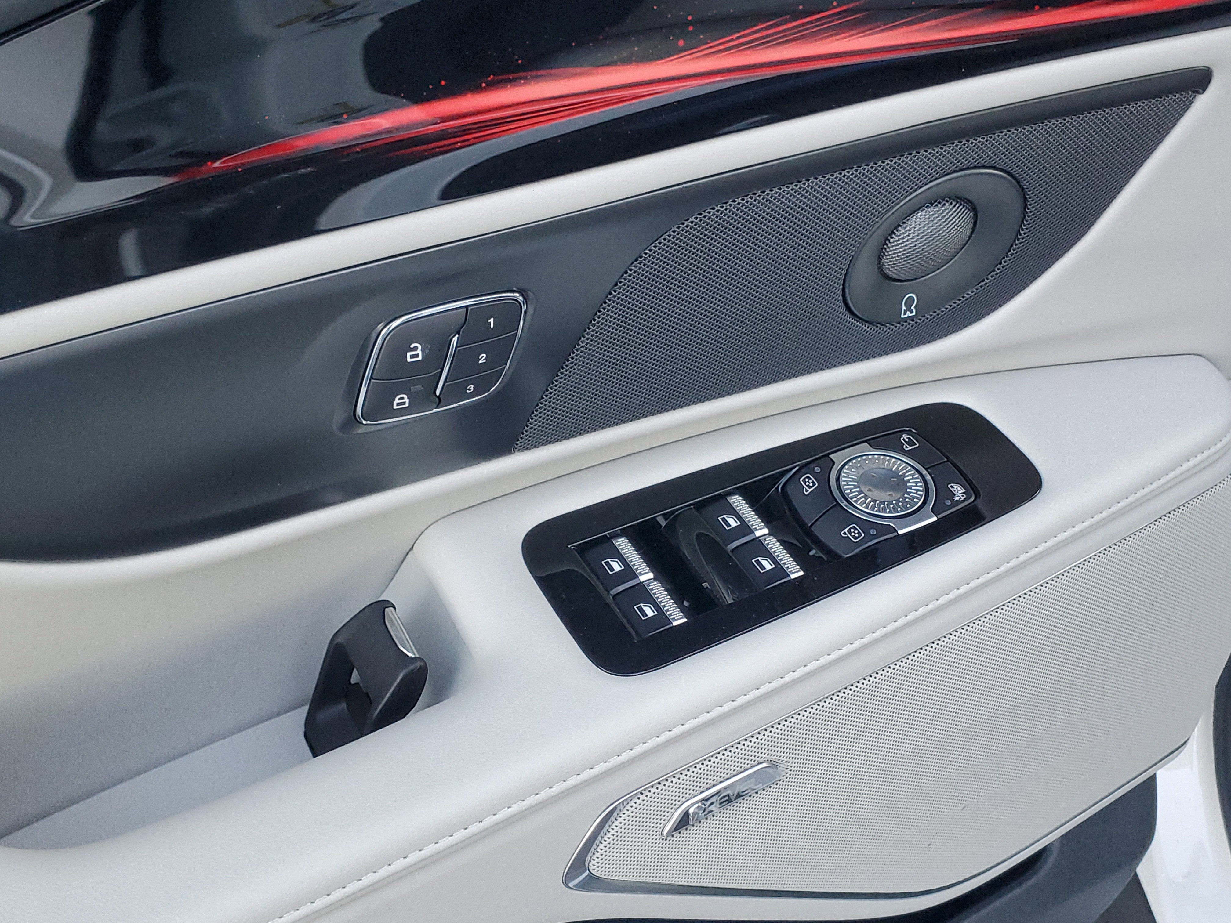 2026 Lincoln Nautilus Reserve Hybrid