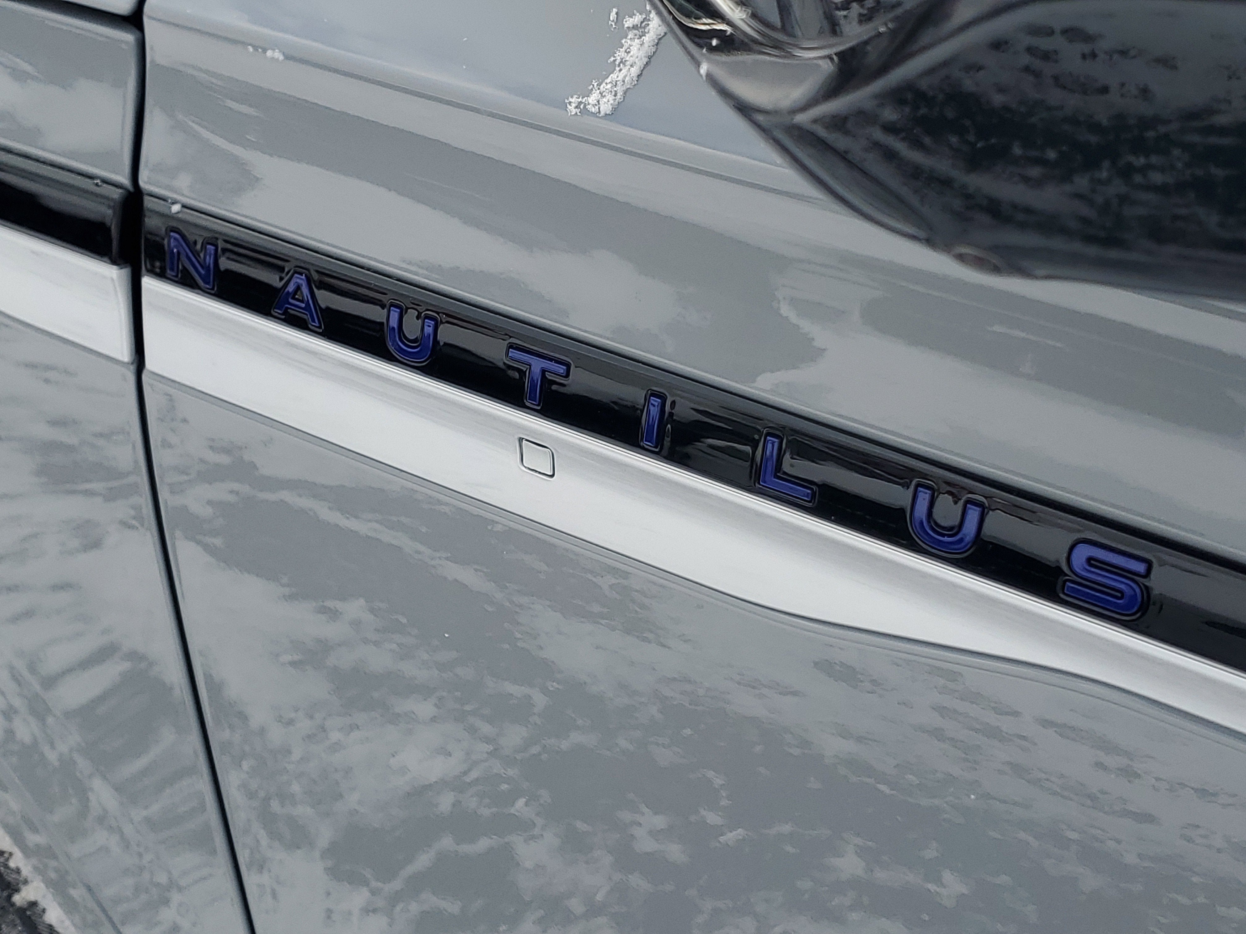 2026 Lincoln Nautilus Reserve Hybrid