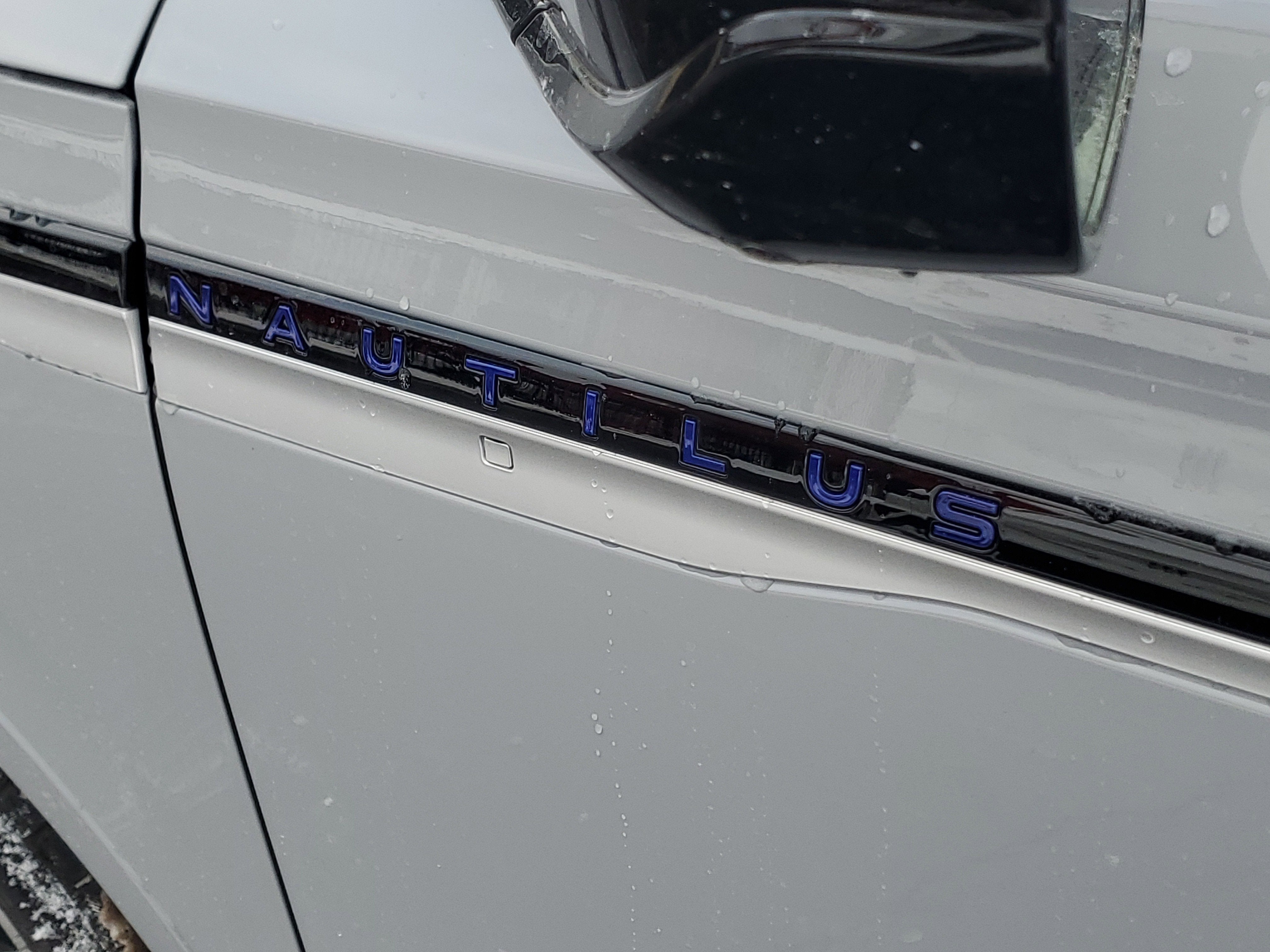 2026 Lincoln Nautilus Reserve Hybrid