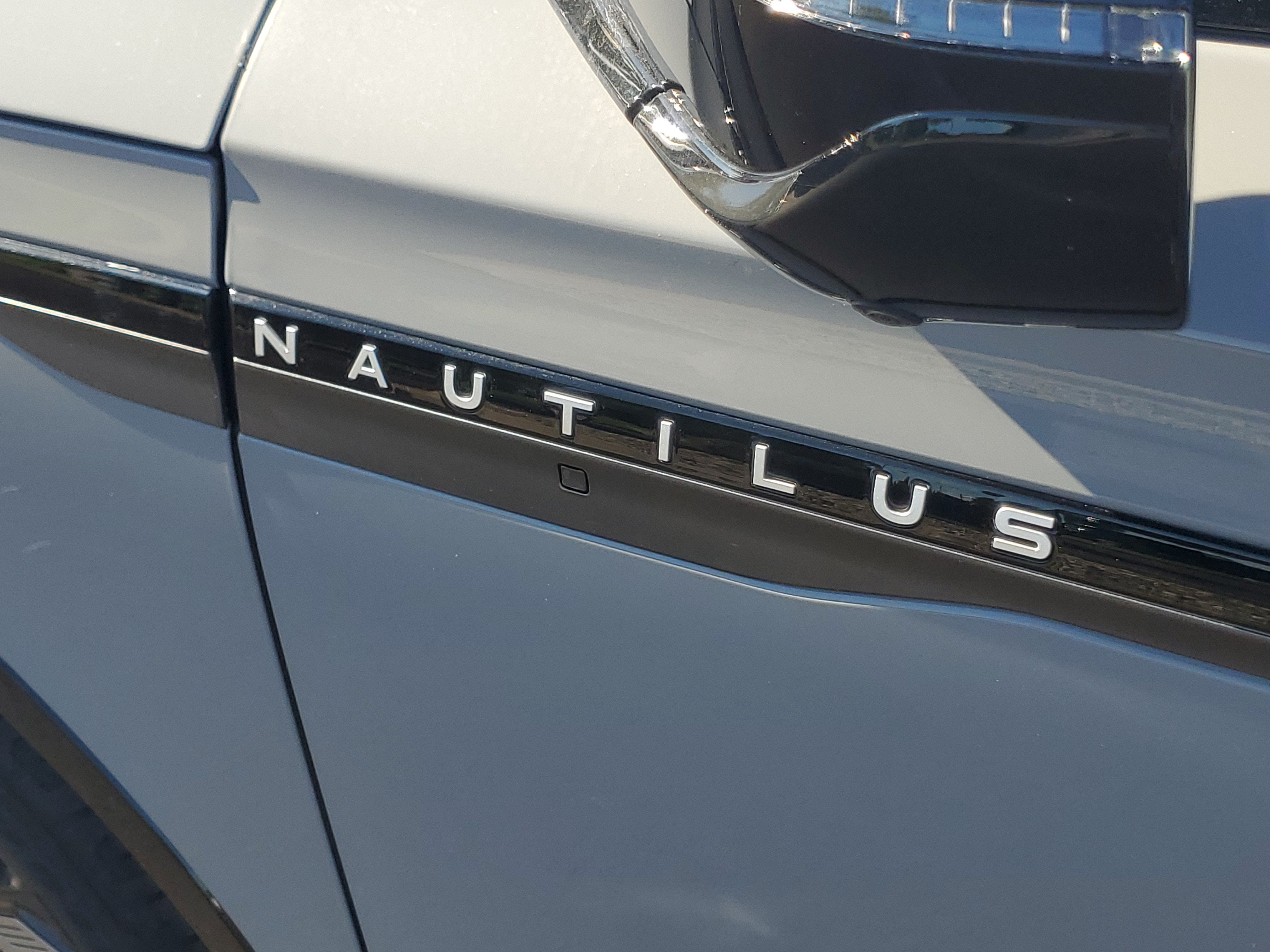 2026 Lincoln Nautilus Reserve Hybrid