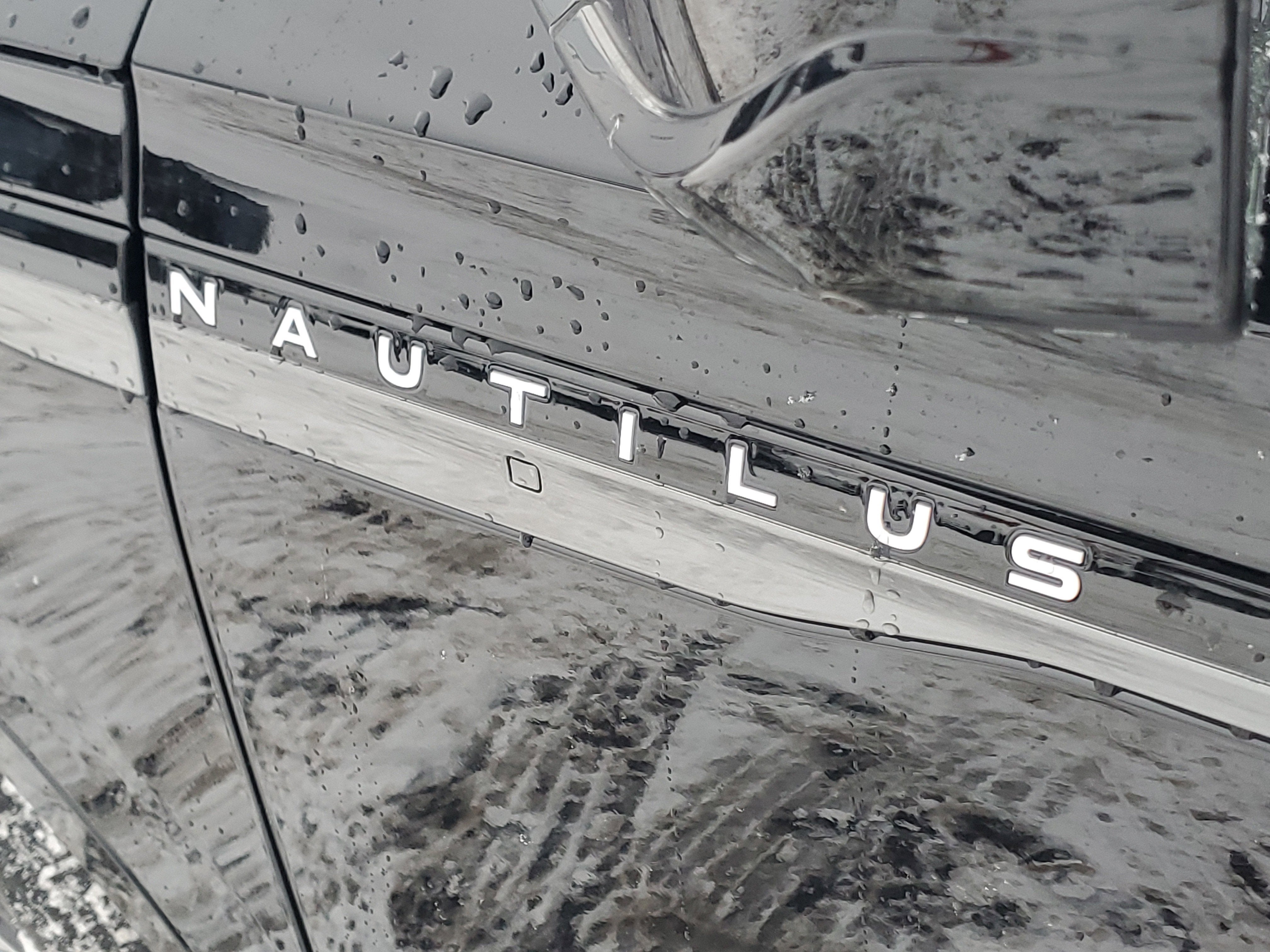 2026 Lincoln Nautilus Reserve Hybrid