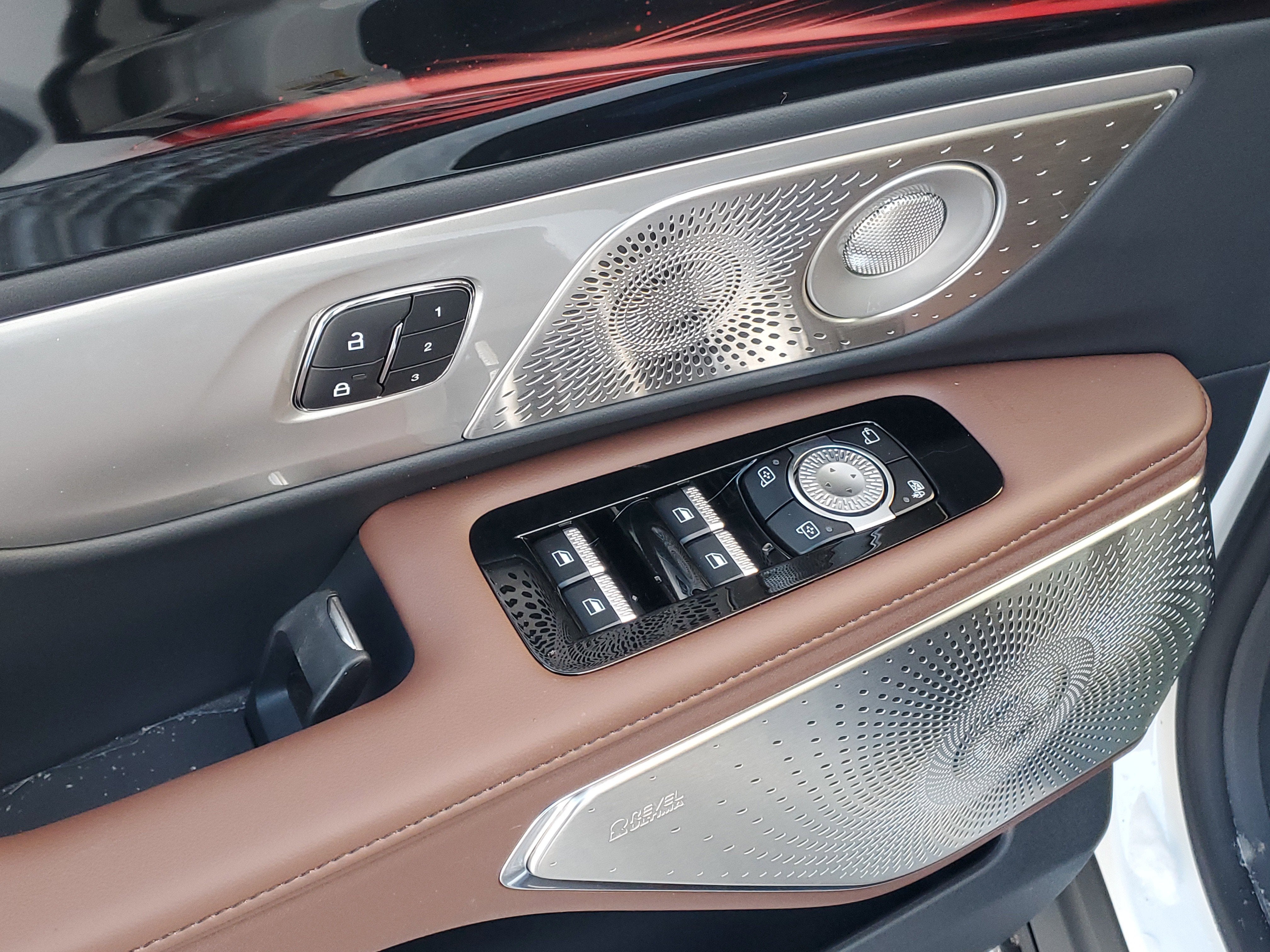 2026 Lincoln Nautilus Reserve Hybrid