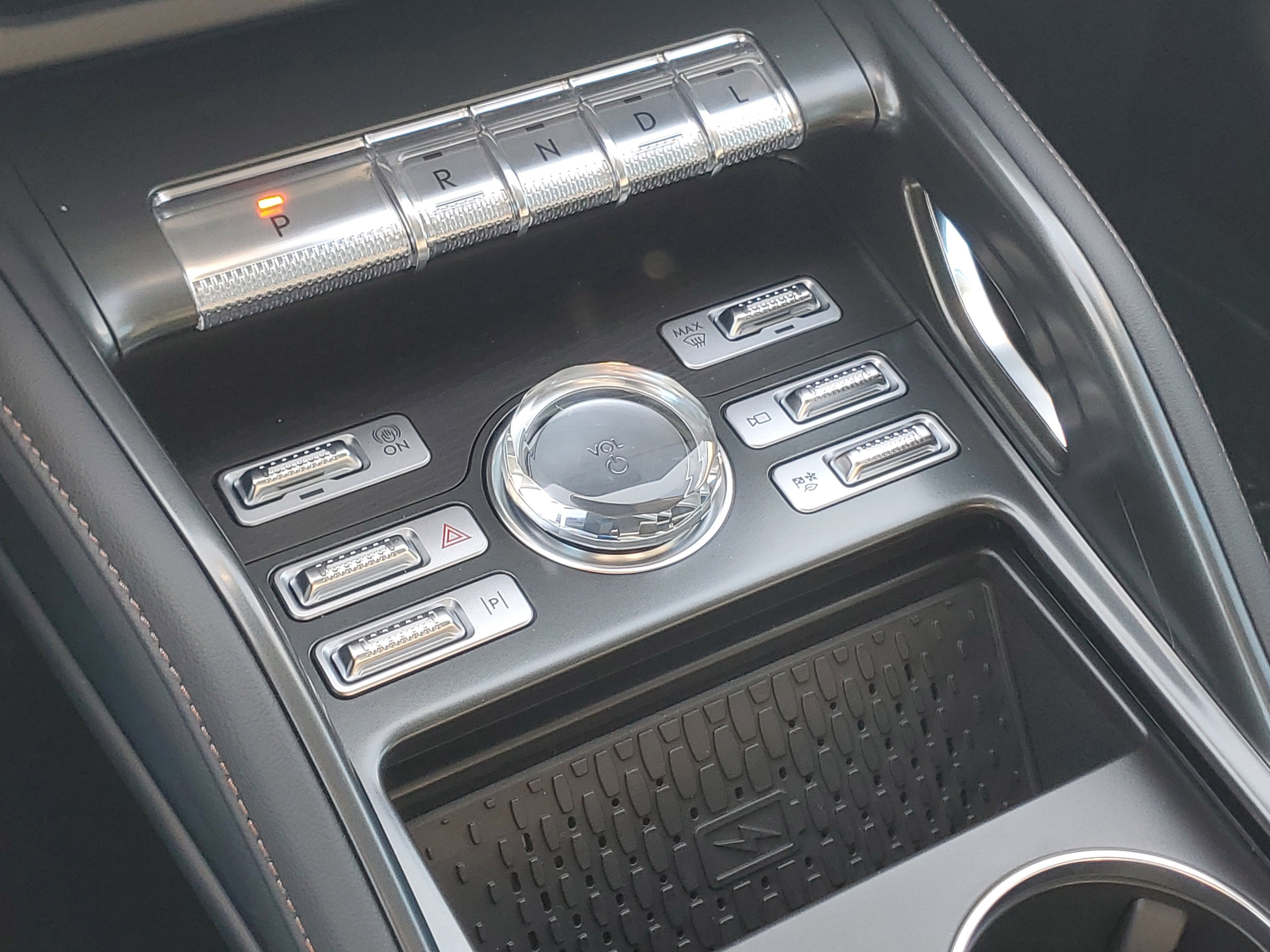 2026 Lincoln Nautilus Reserve Hybrid