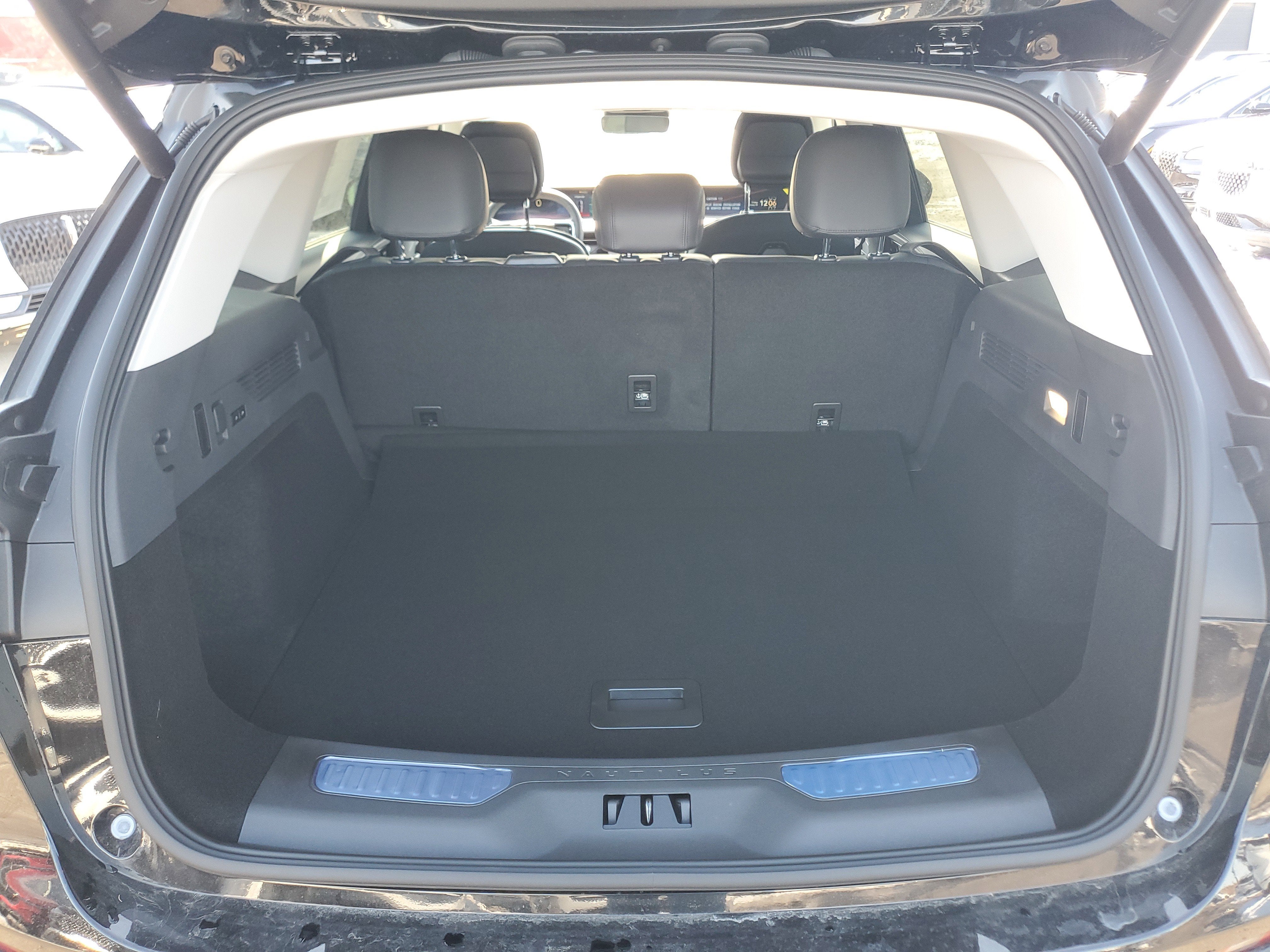 2026 Lincoln Nautilus Reserve Hybrid