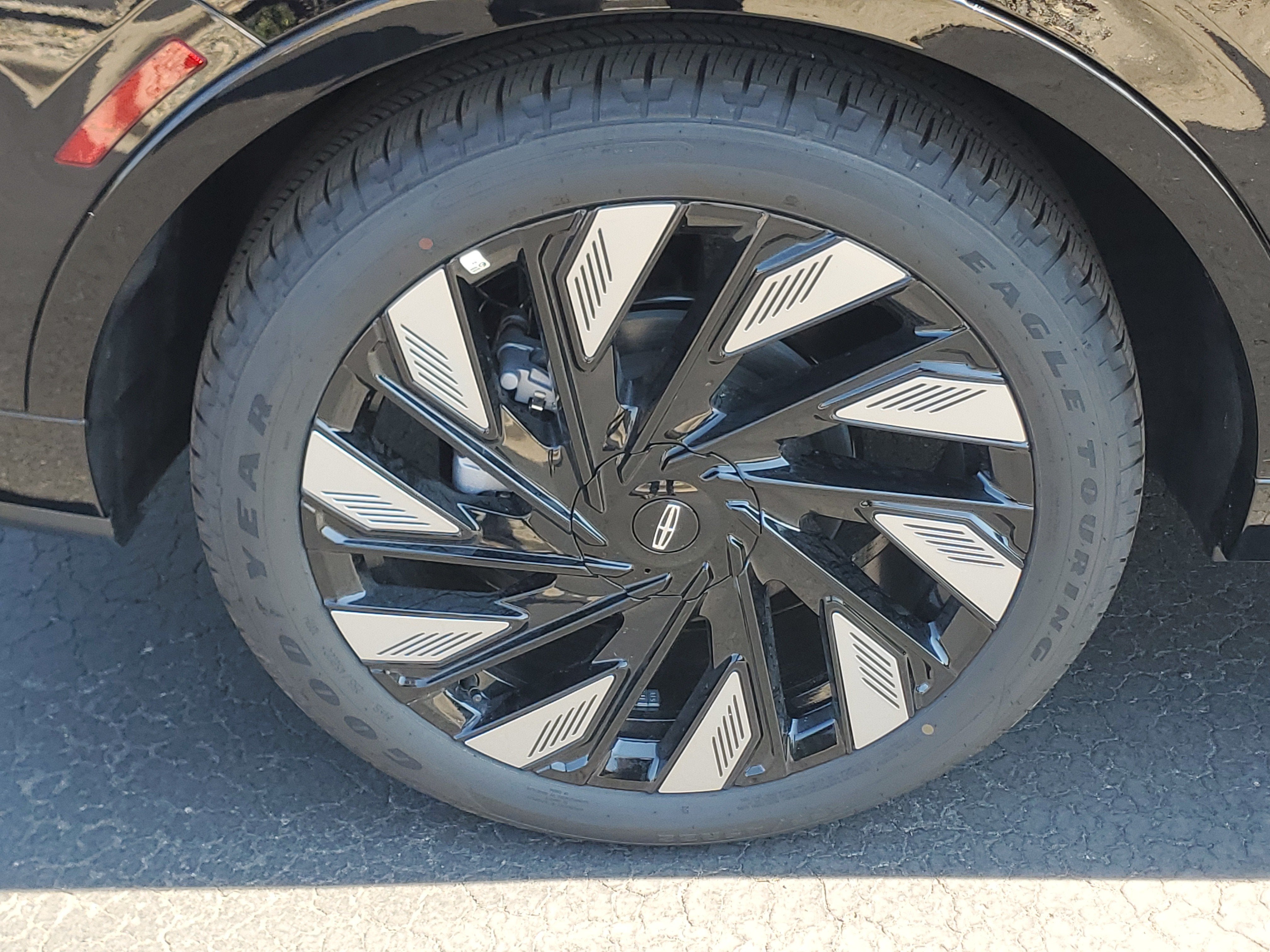 2026 Lincoln Nautilus Reserve Hybrid