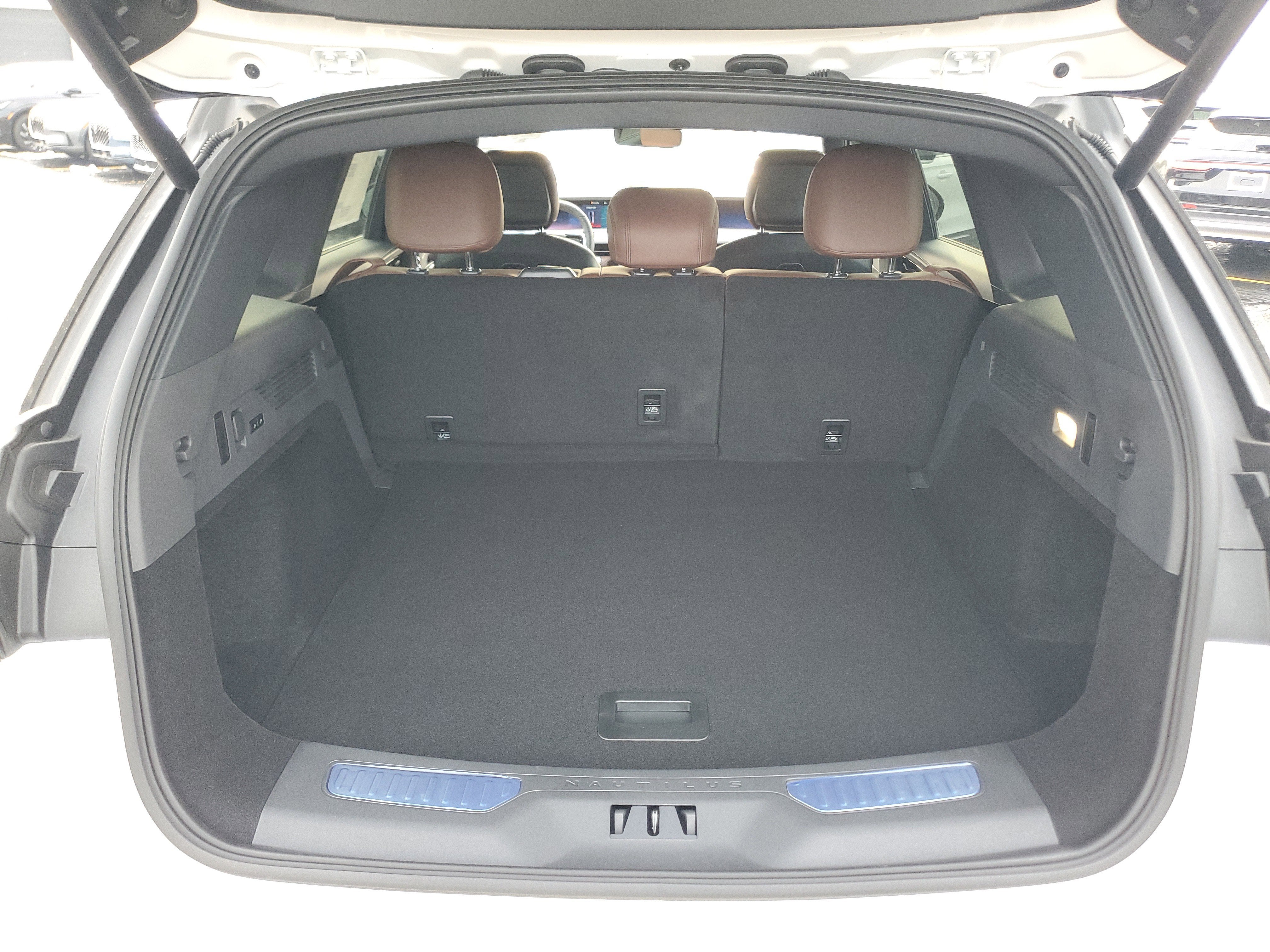 2026 Lincoln Nautilus Reserve Hybrid