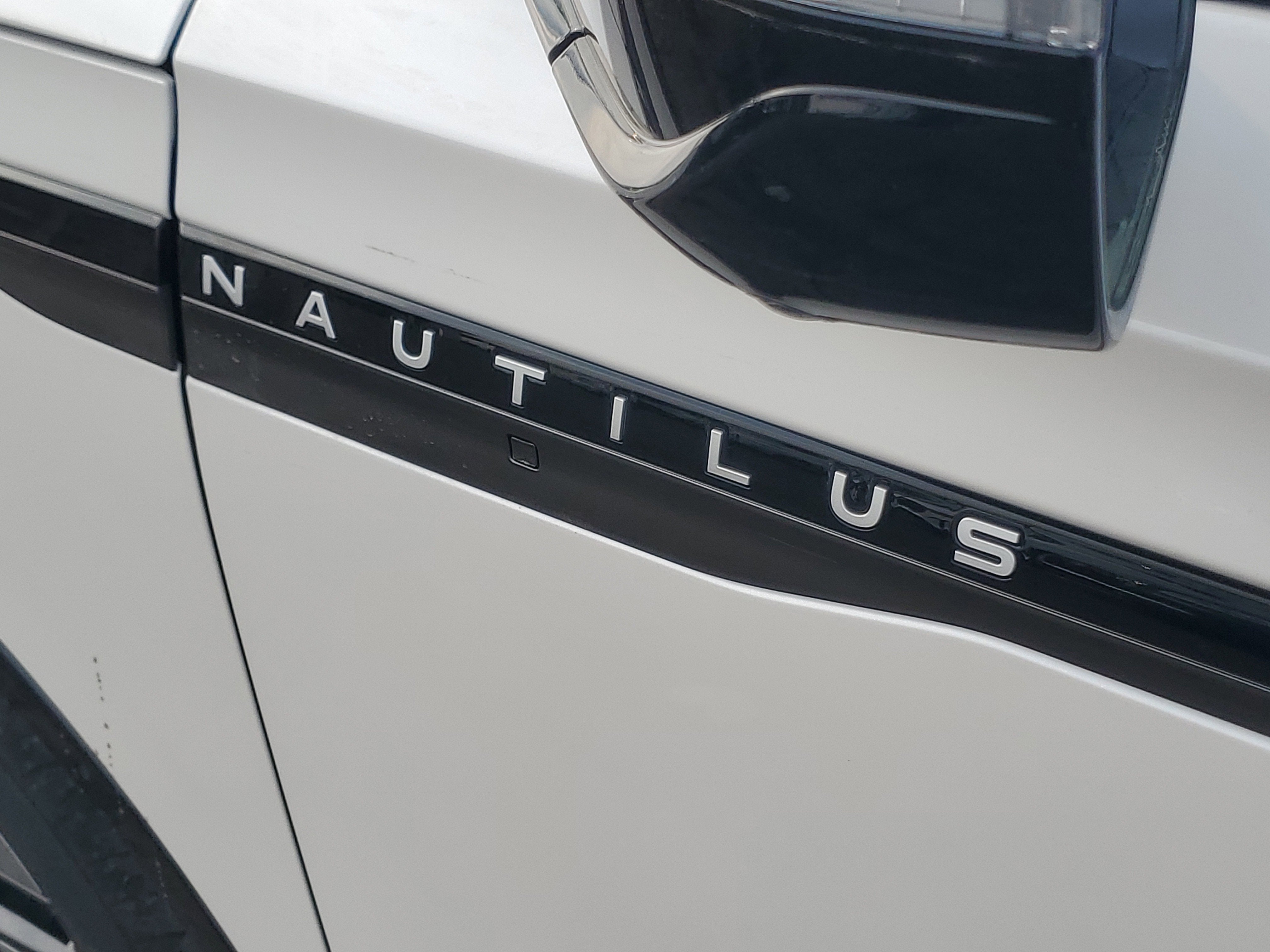 2026 Lincoln Nautilus Reserve Hybrid