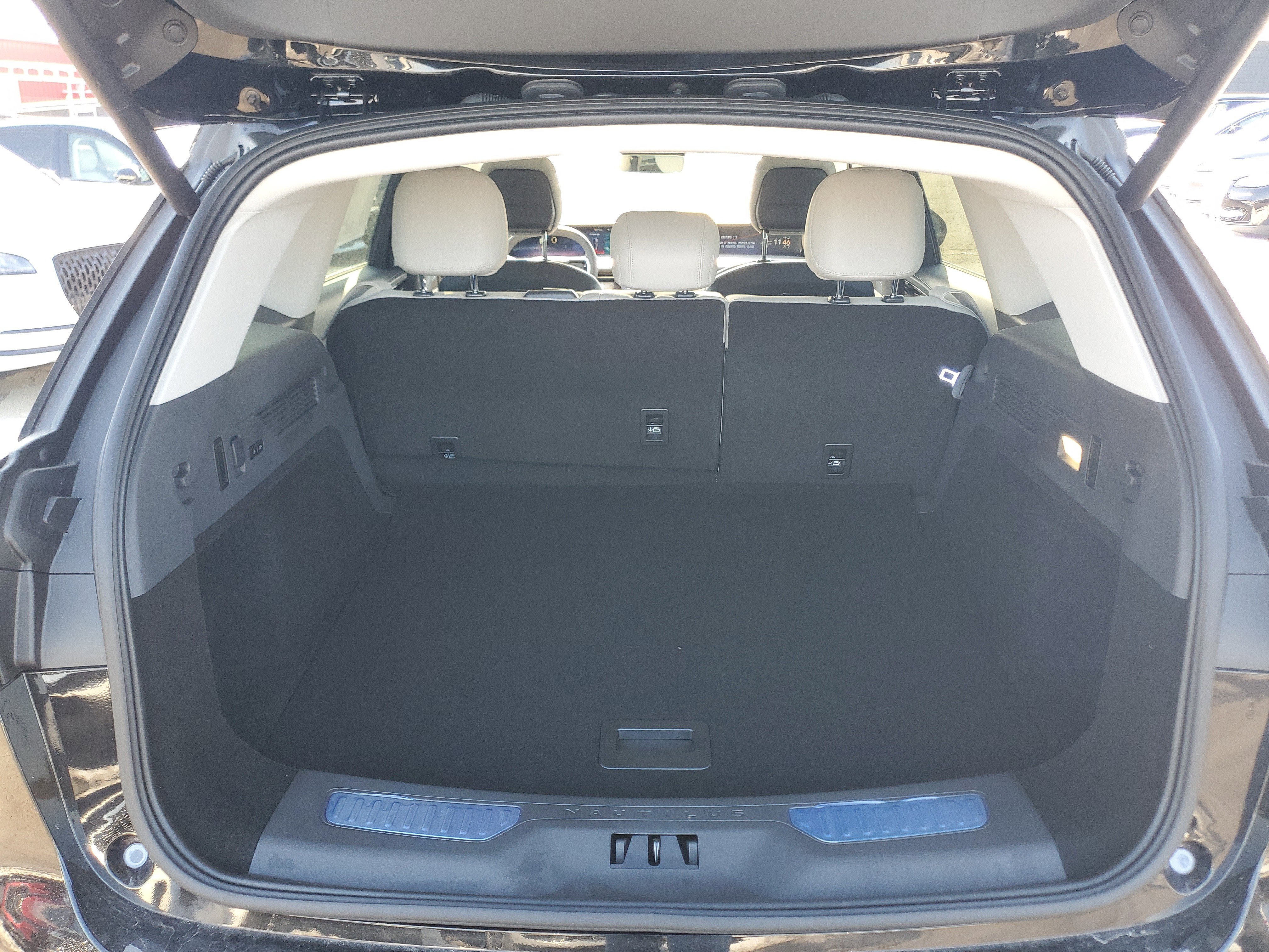 2026 Lincoln Nautilus Reserve Hybrid