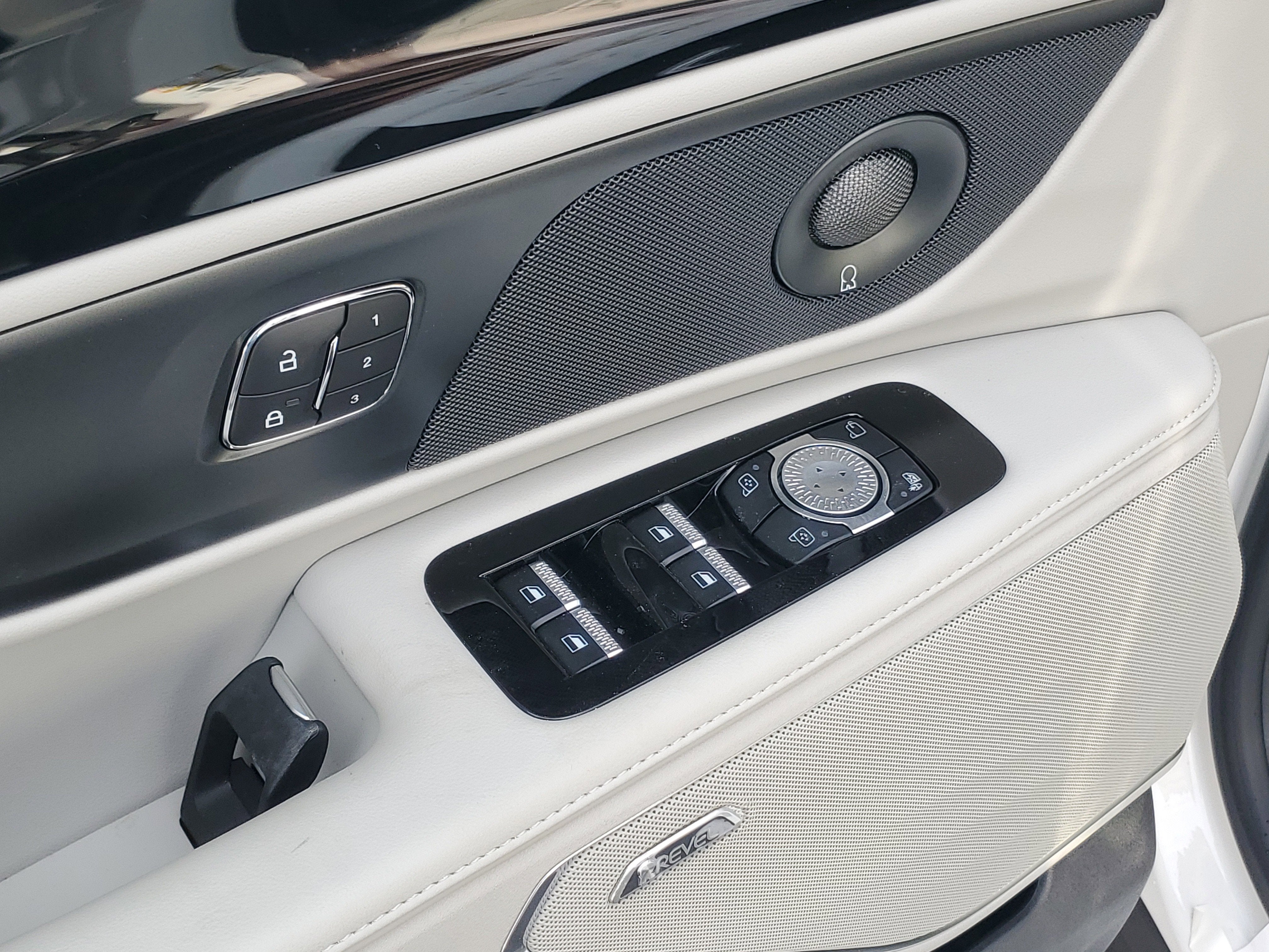 2026 Lincoln Nautilus Reserve Hybrid