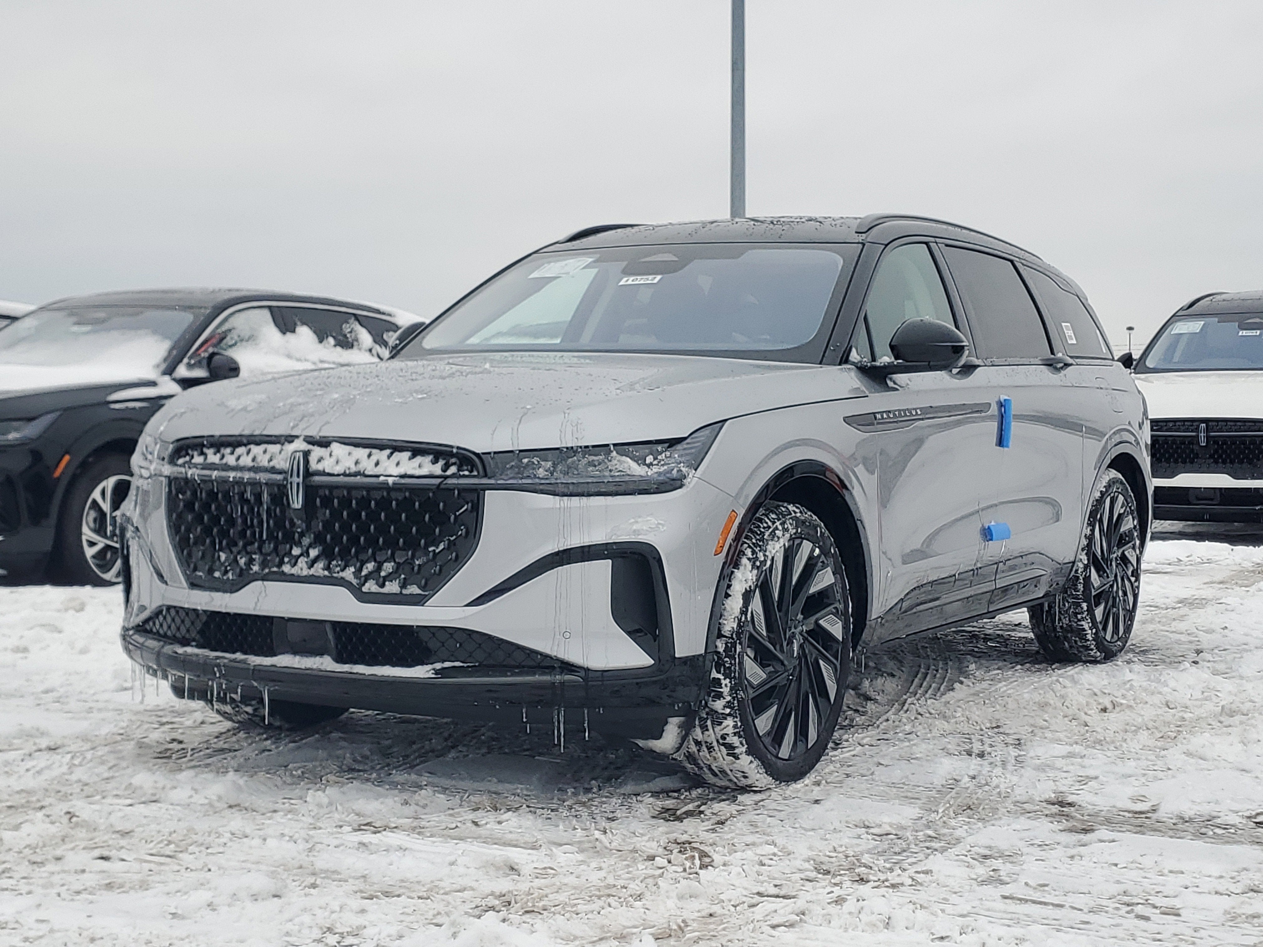 2026 Lincoln Nautilus Reserve Hybrid