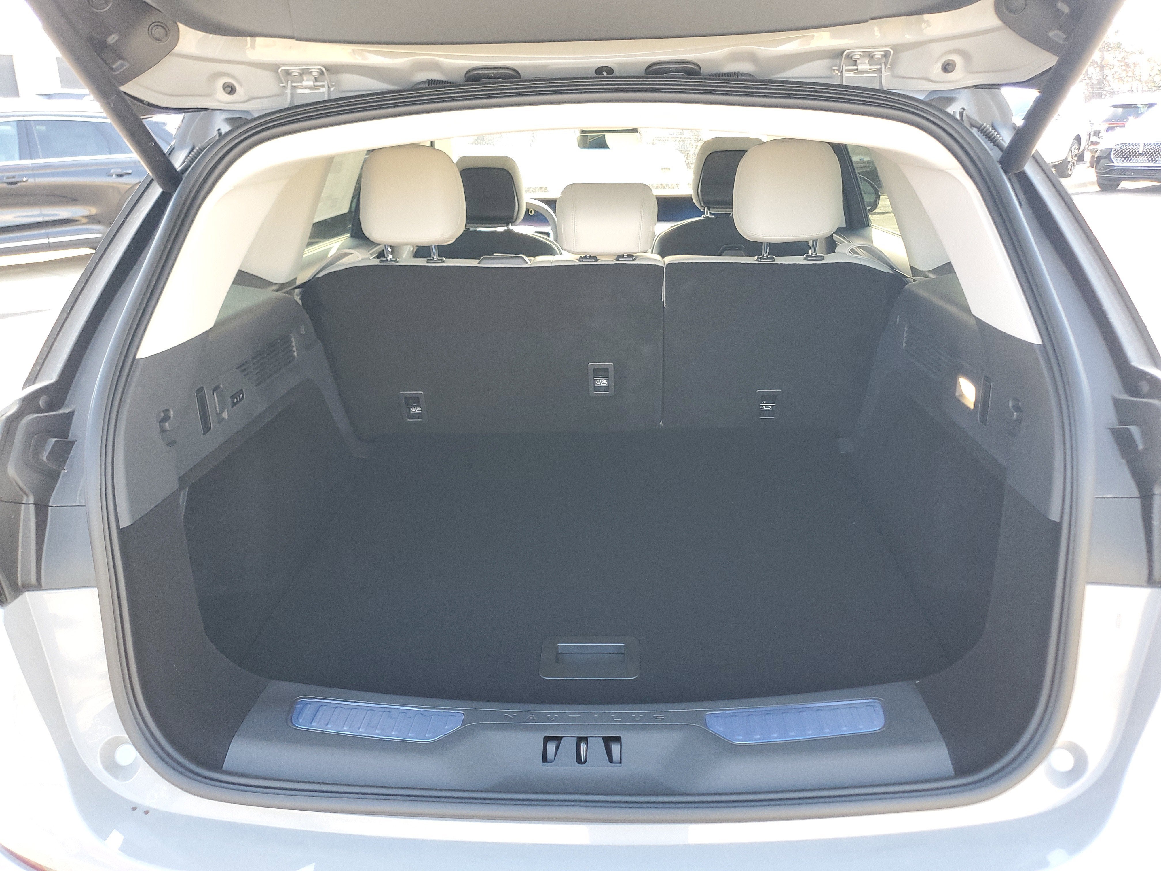 2026 Lincoln Nautilus Reserve Hybrid