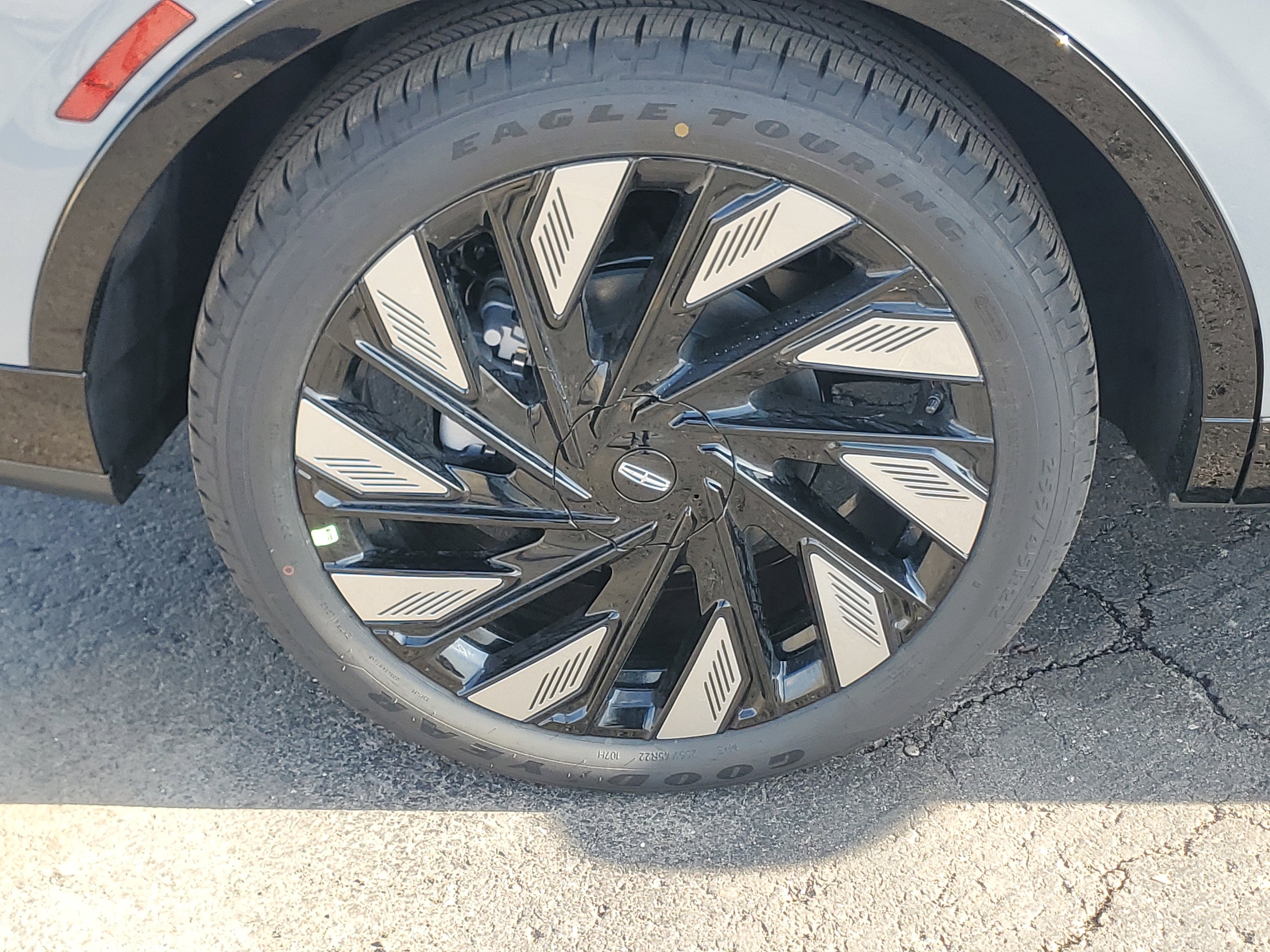 2026 Lincoln Nautilus Reserve Hybrid