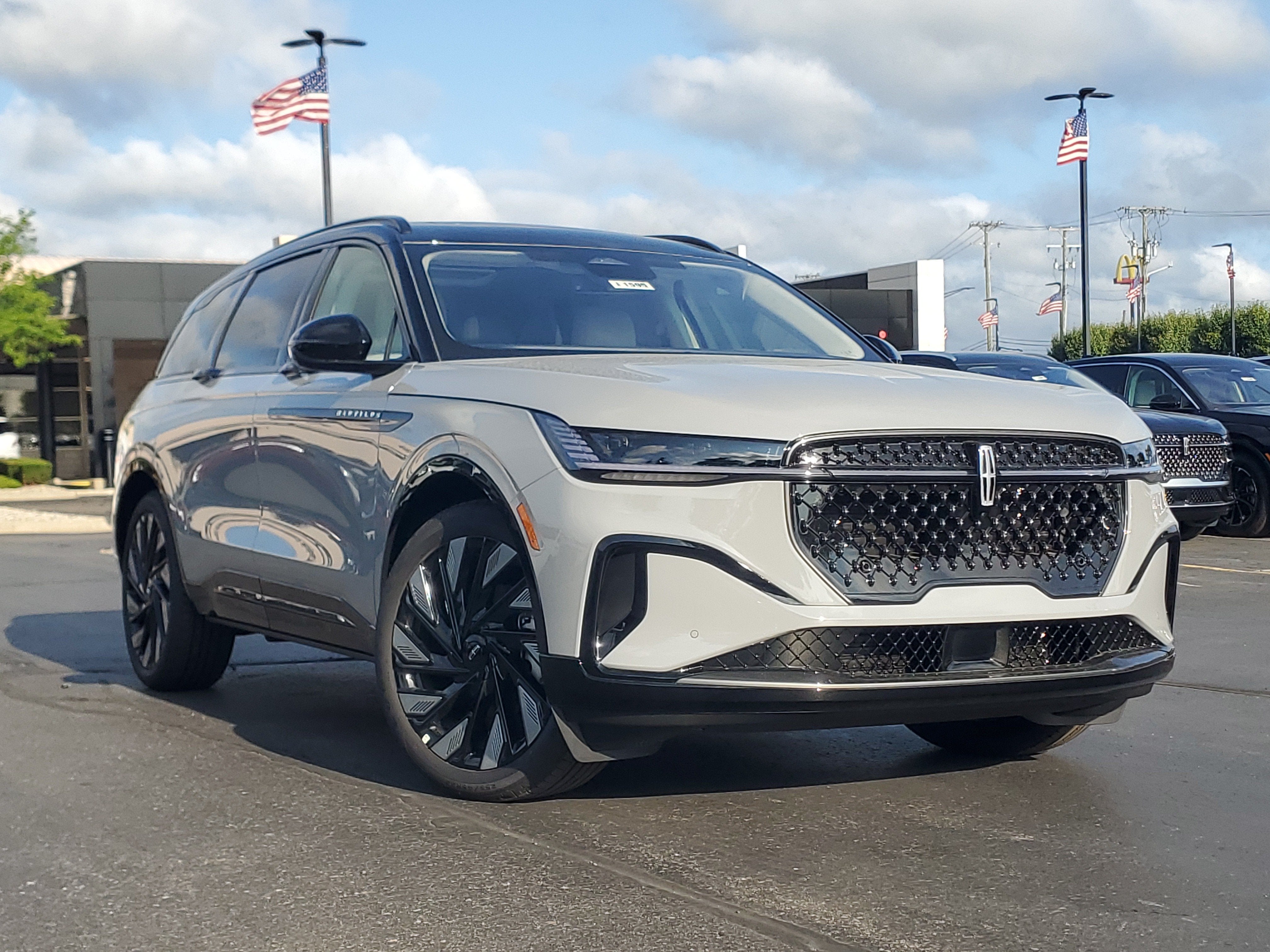 2026 Lincoln Nautilus Reserve Hybrid