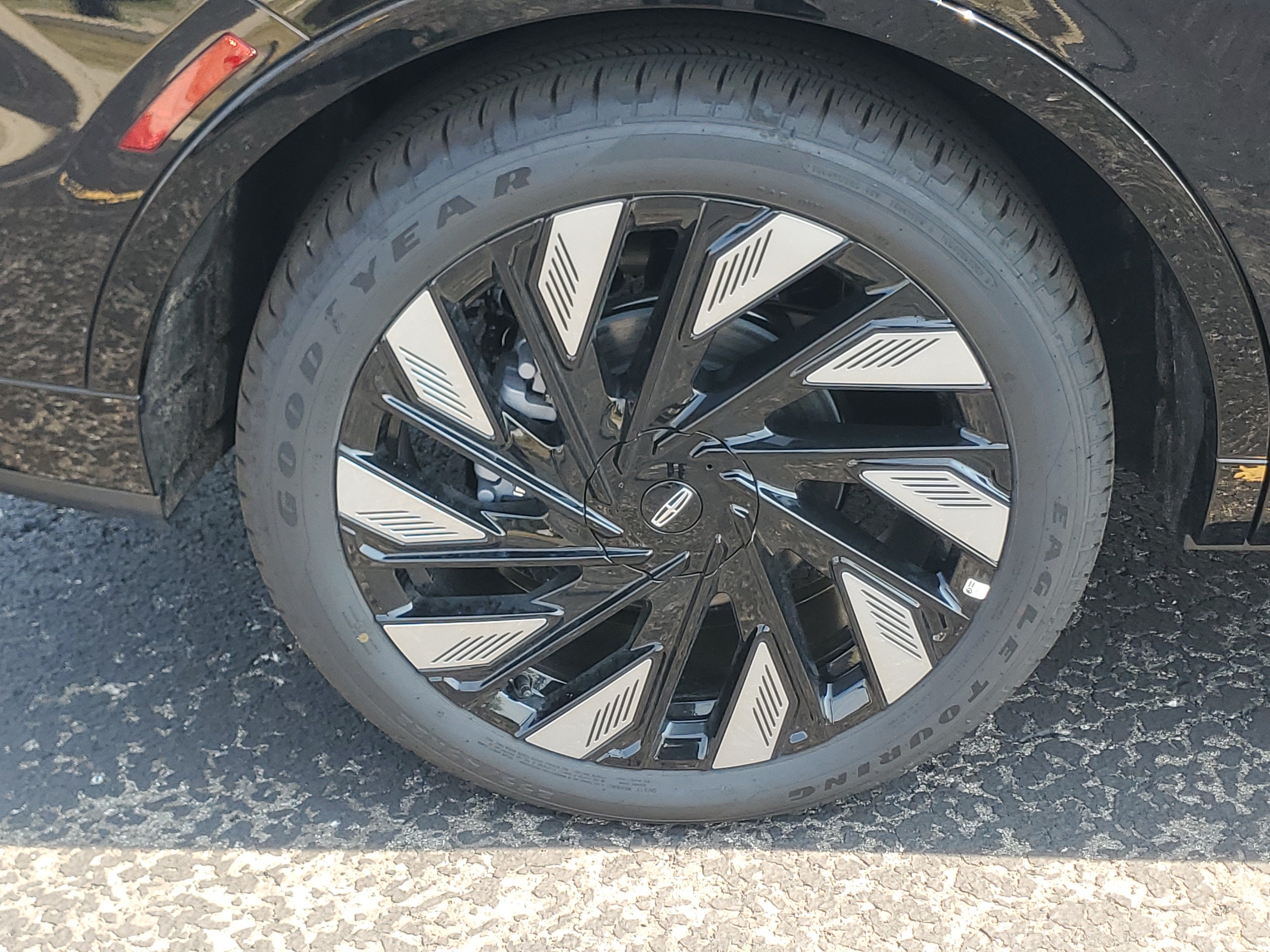 2026 Lincoln Nautilus Reserve Hybrid
