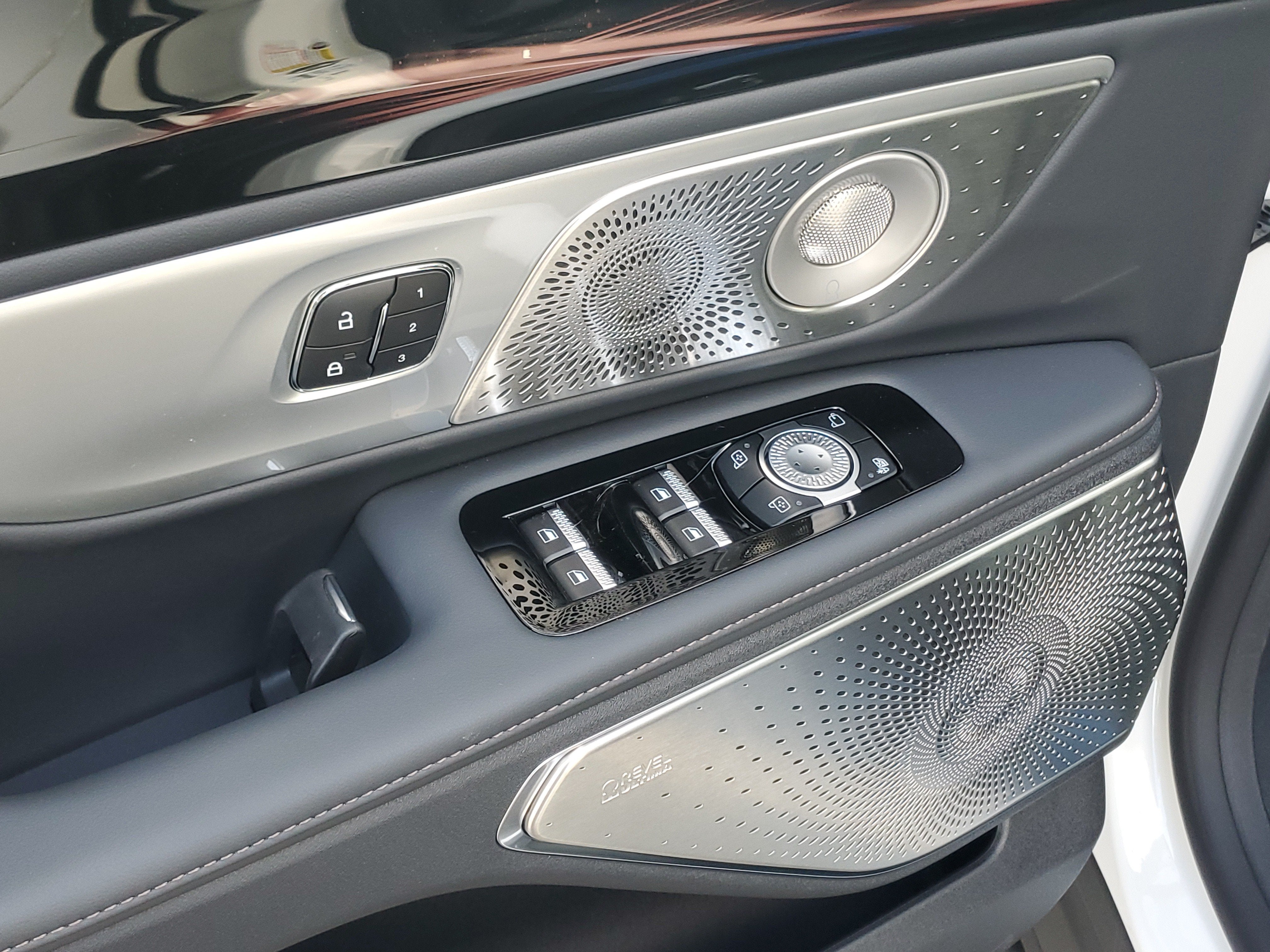 2026 Lincoln Nautilus Reserve Hybrid
