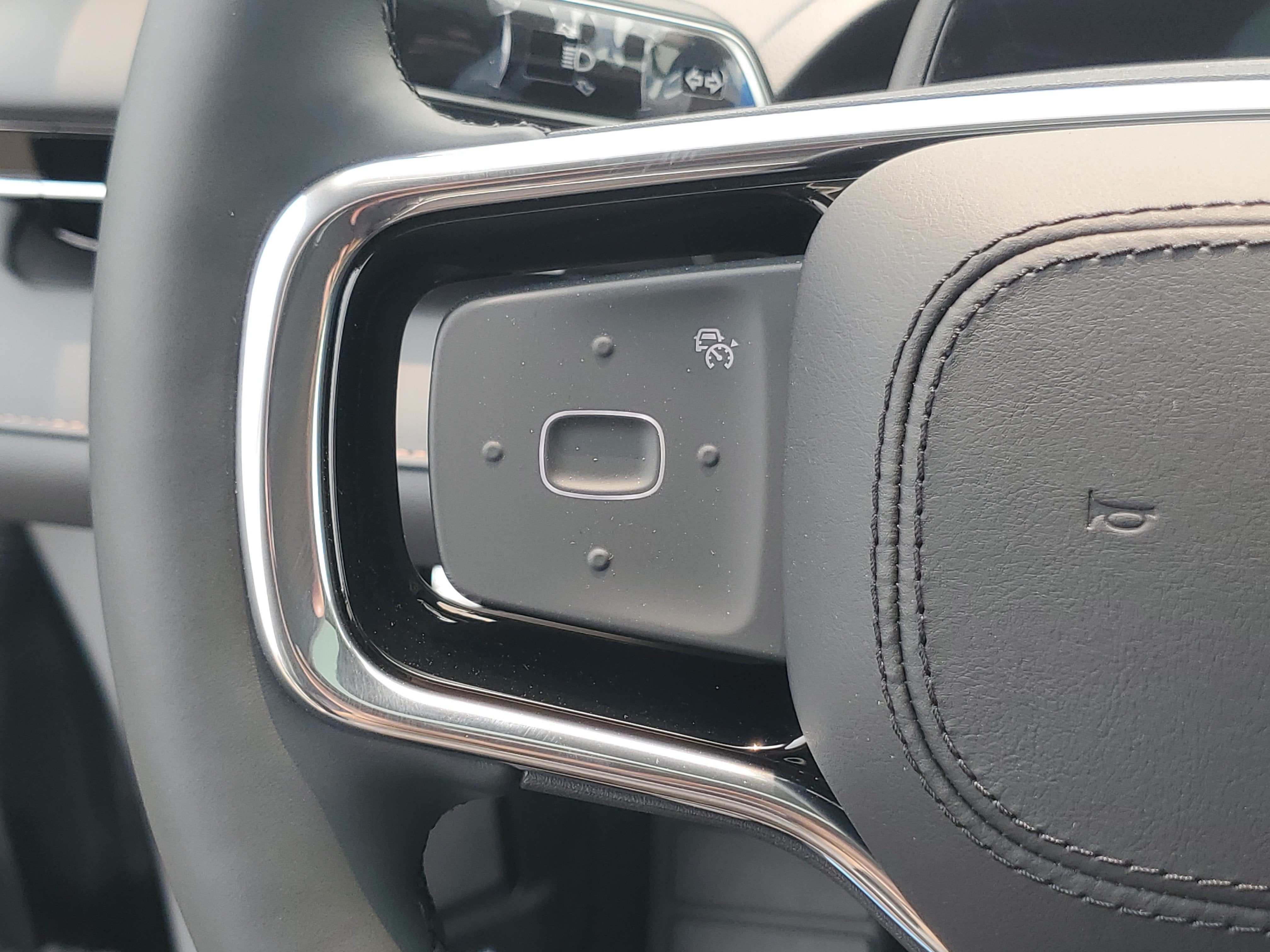 2026 Lincoln Nautilus Reserve Hybrid