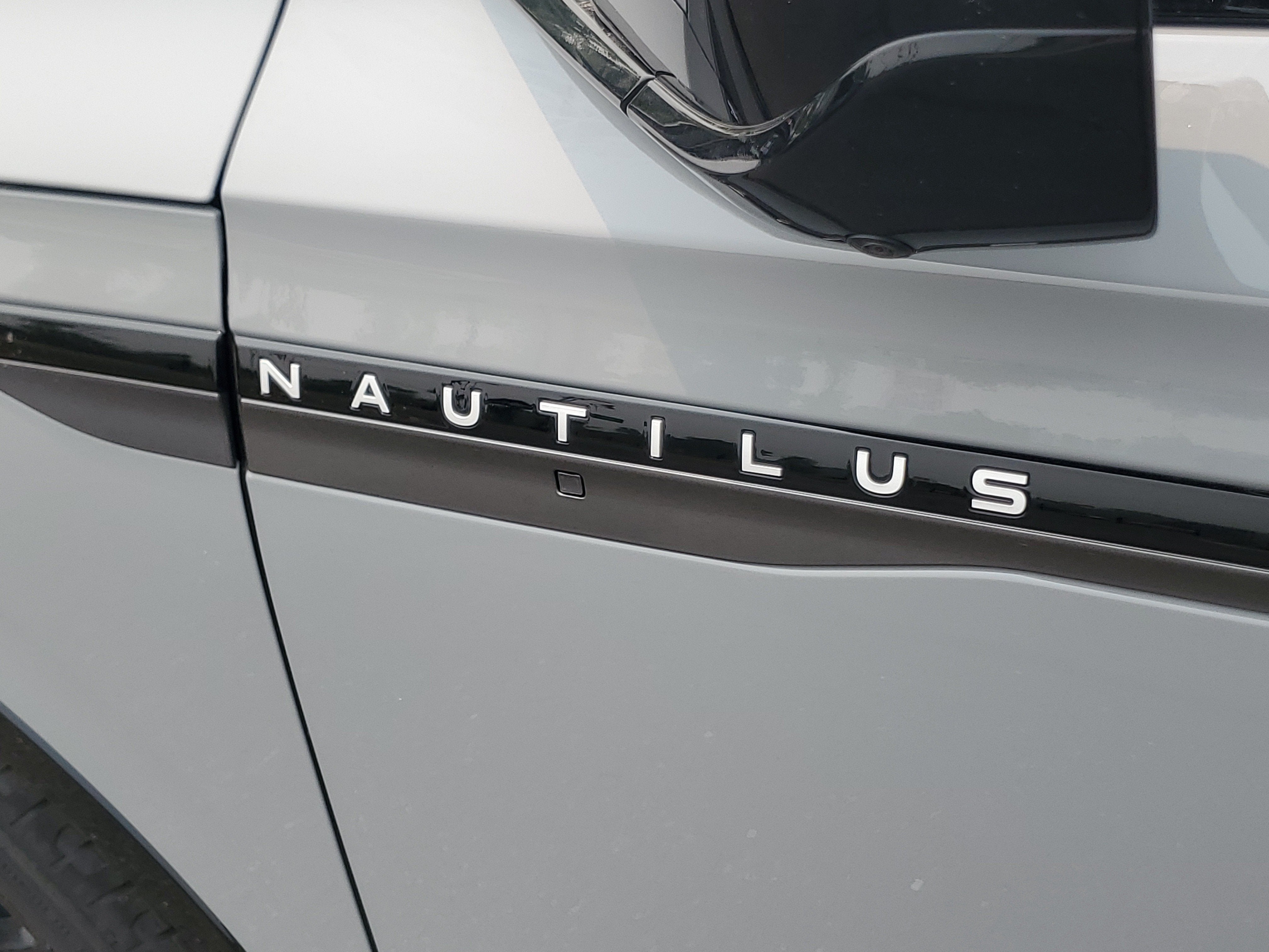 2026 Lincoln Nautilus Reserve Hybrid