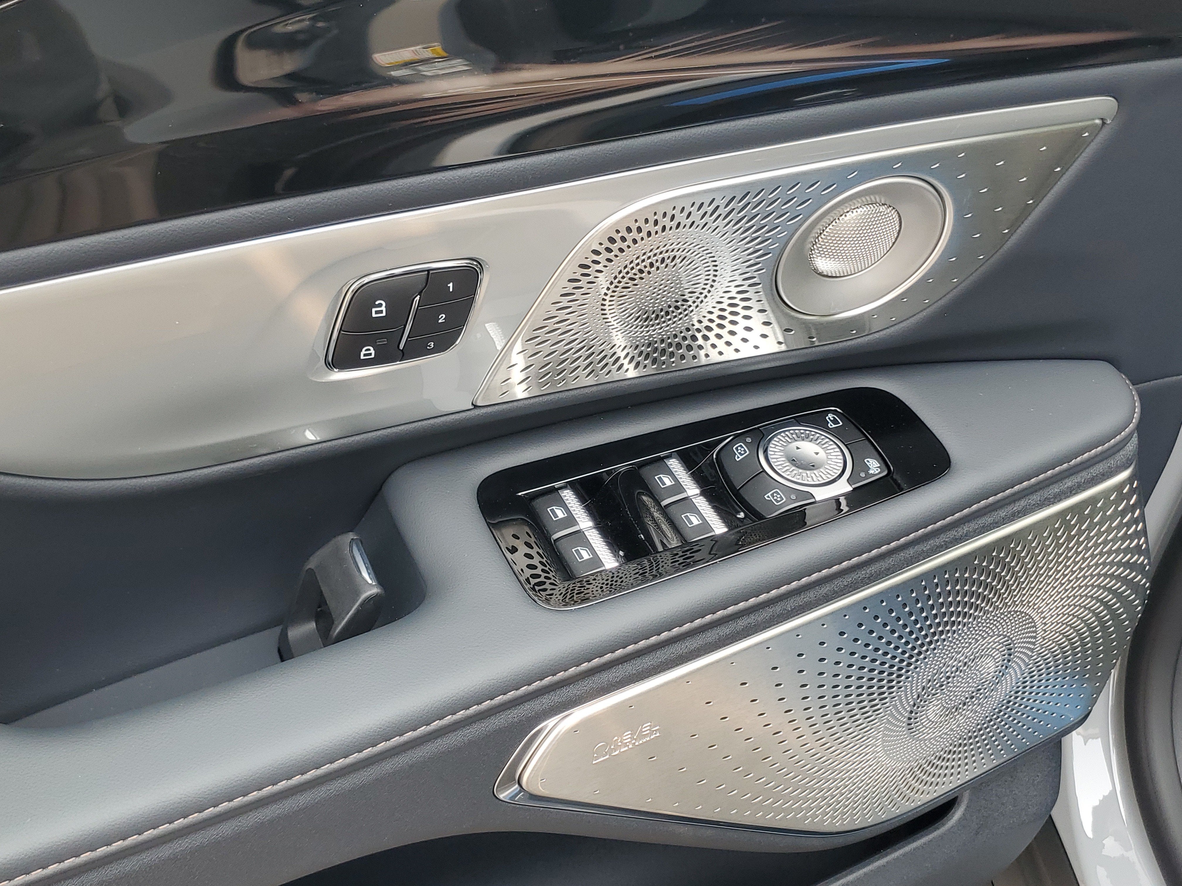 2026 Lincoln Nautilus Reserve Hybrid