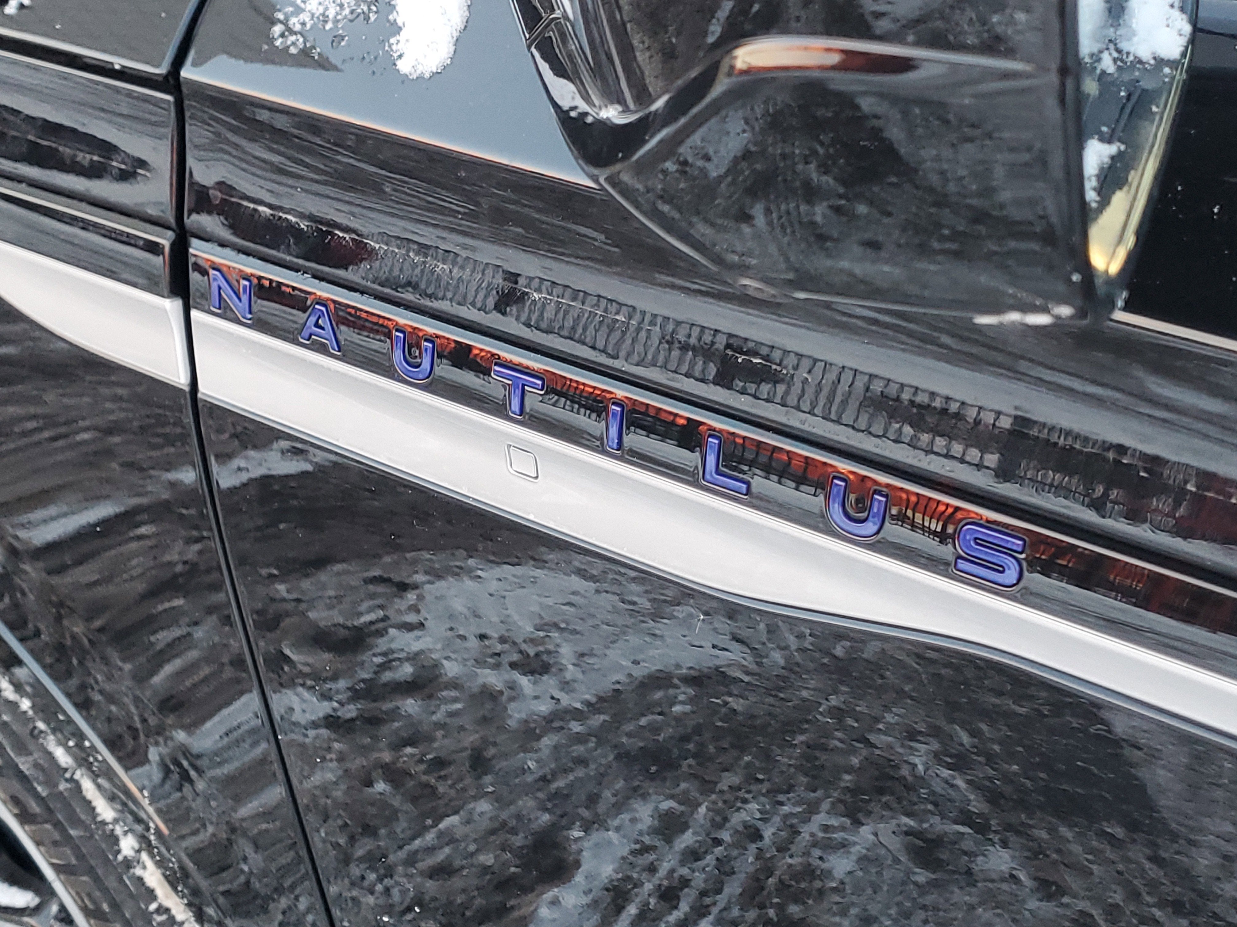 2026 Lincoln Nautilus Reserve Hybrid