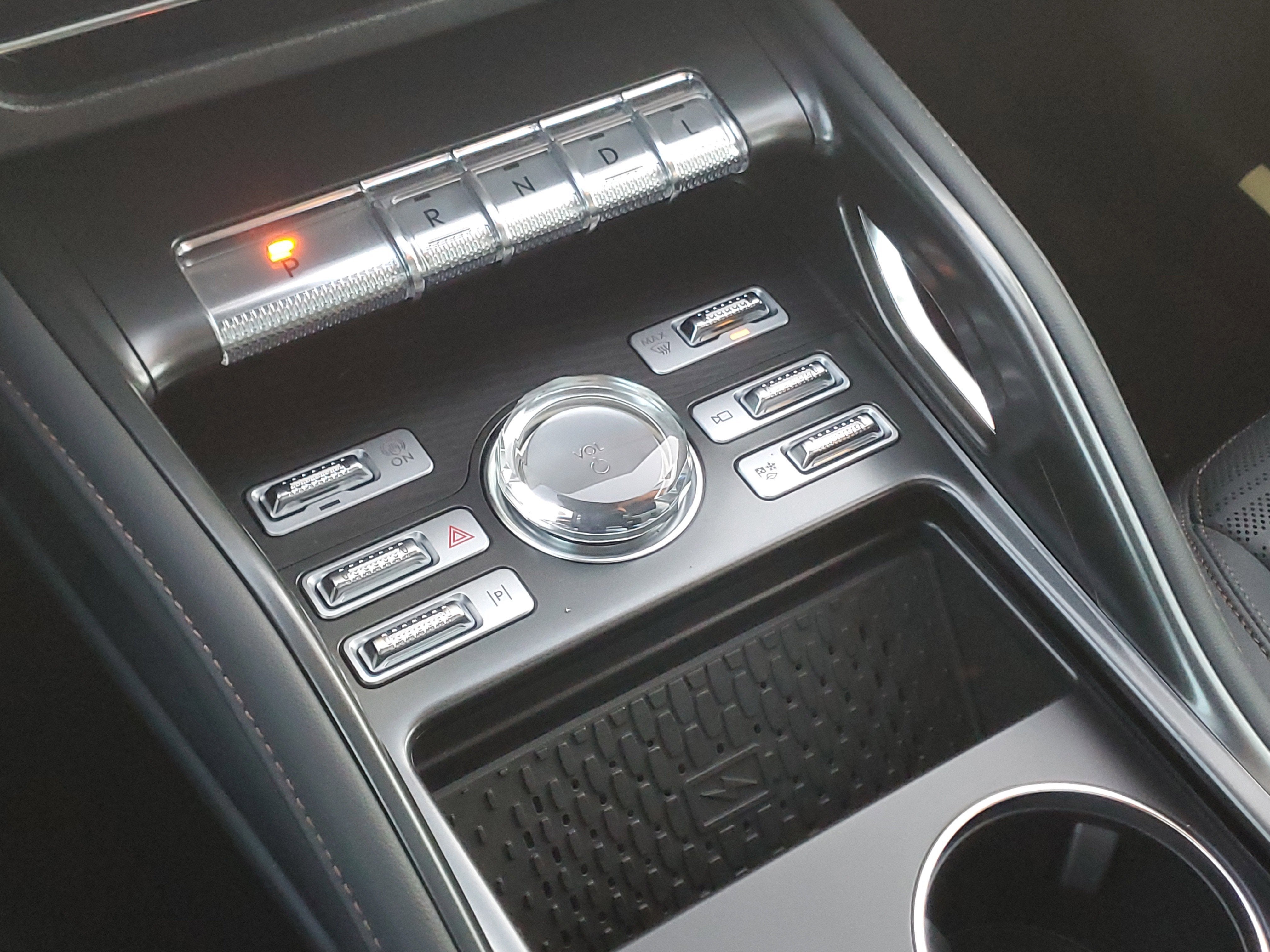 2026 Lincoln Nautilus Reserve Hybrid