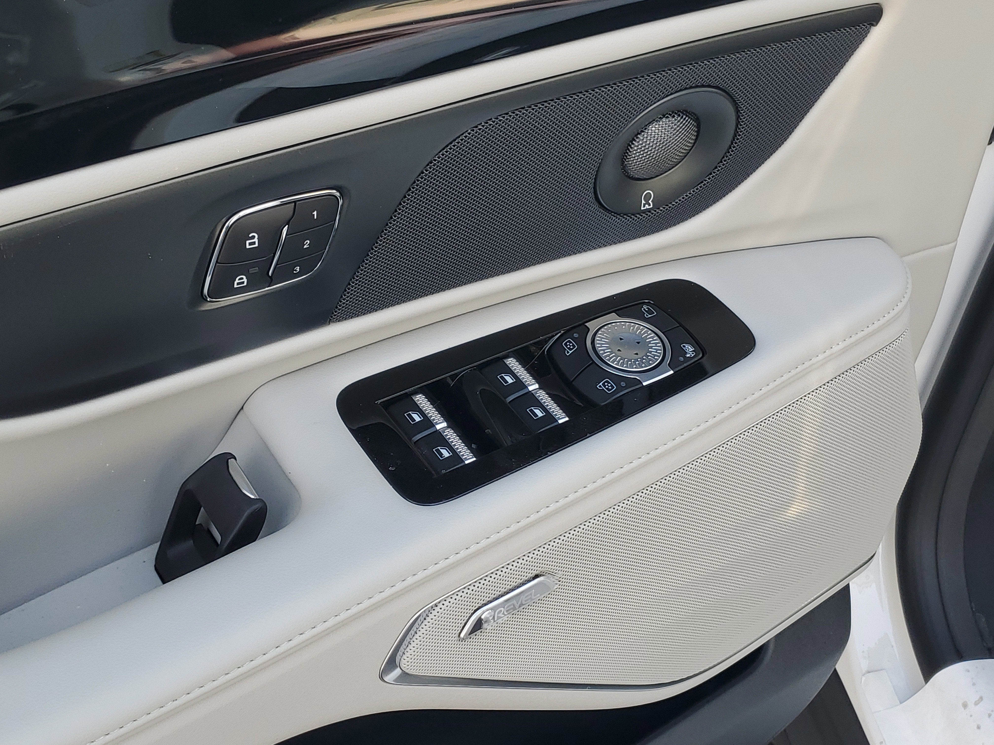 2026 Lincoln Nautilus Reserve Hybrid