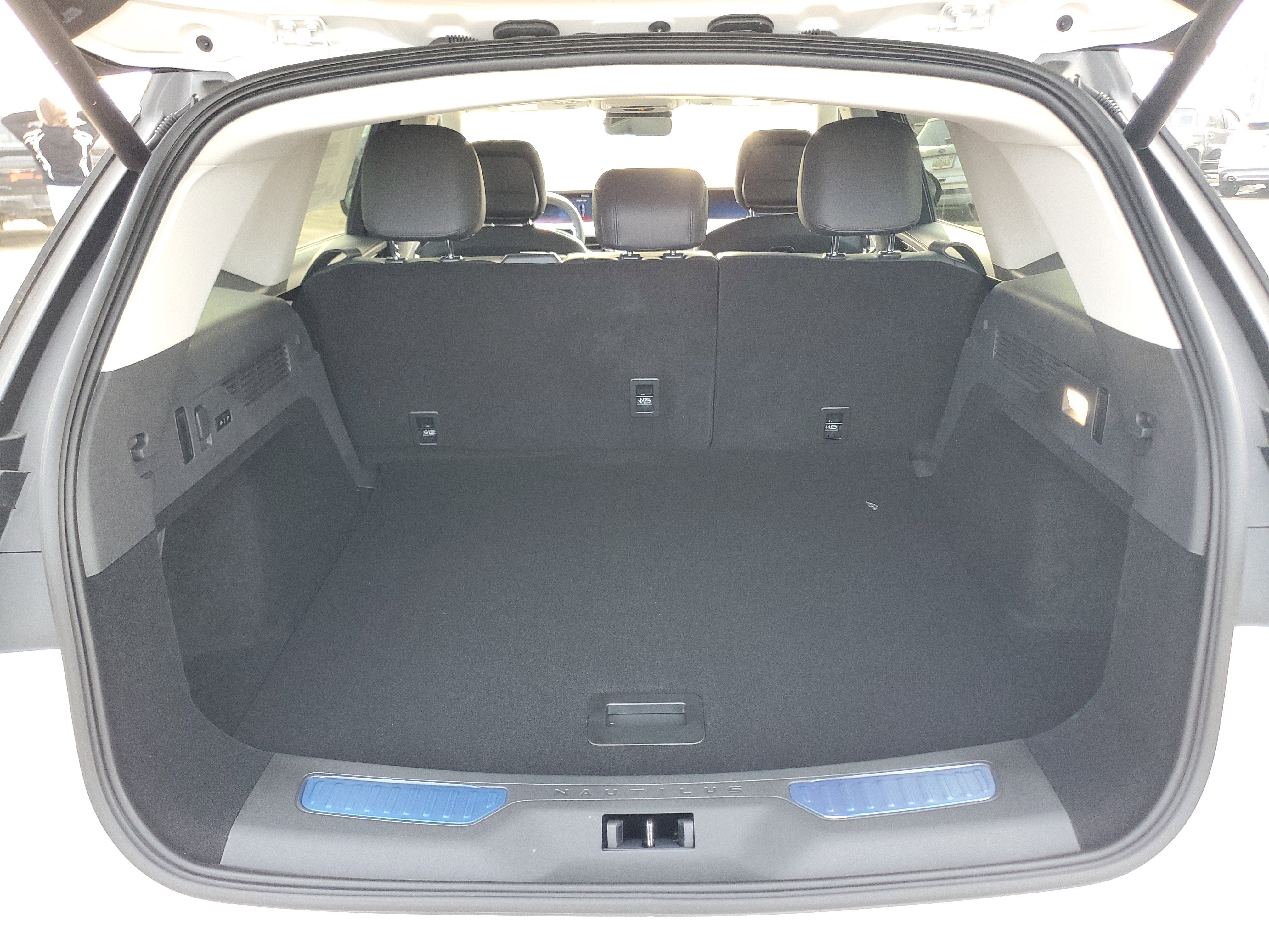 2026 Lincoln Nautilus Reserve Hybrid