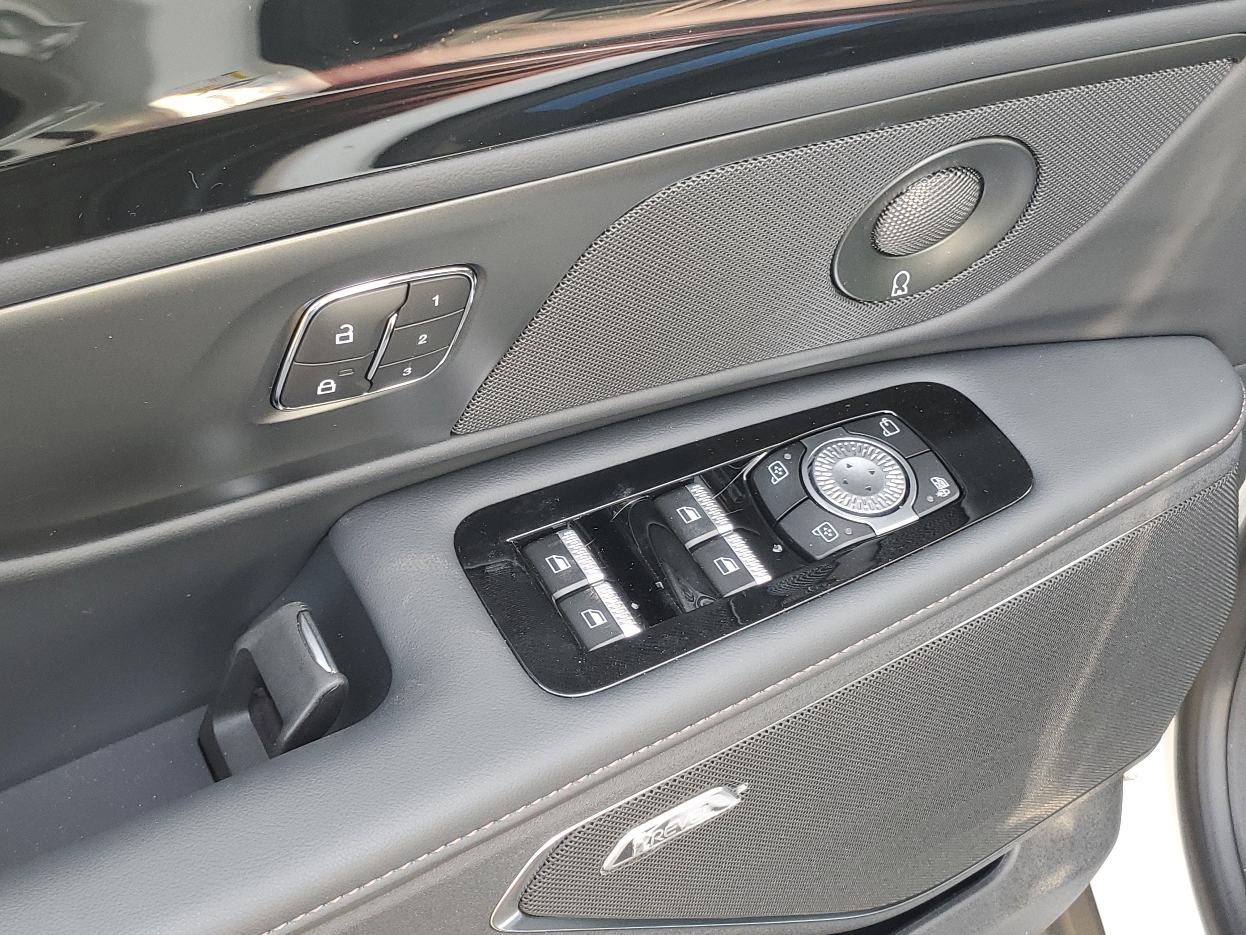 2026 Lincoln Nautilus Reserve Hybrid