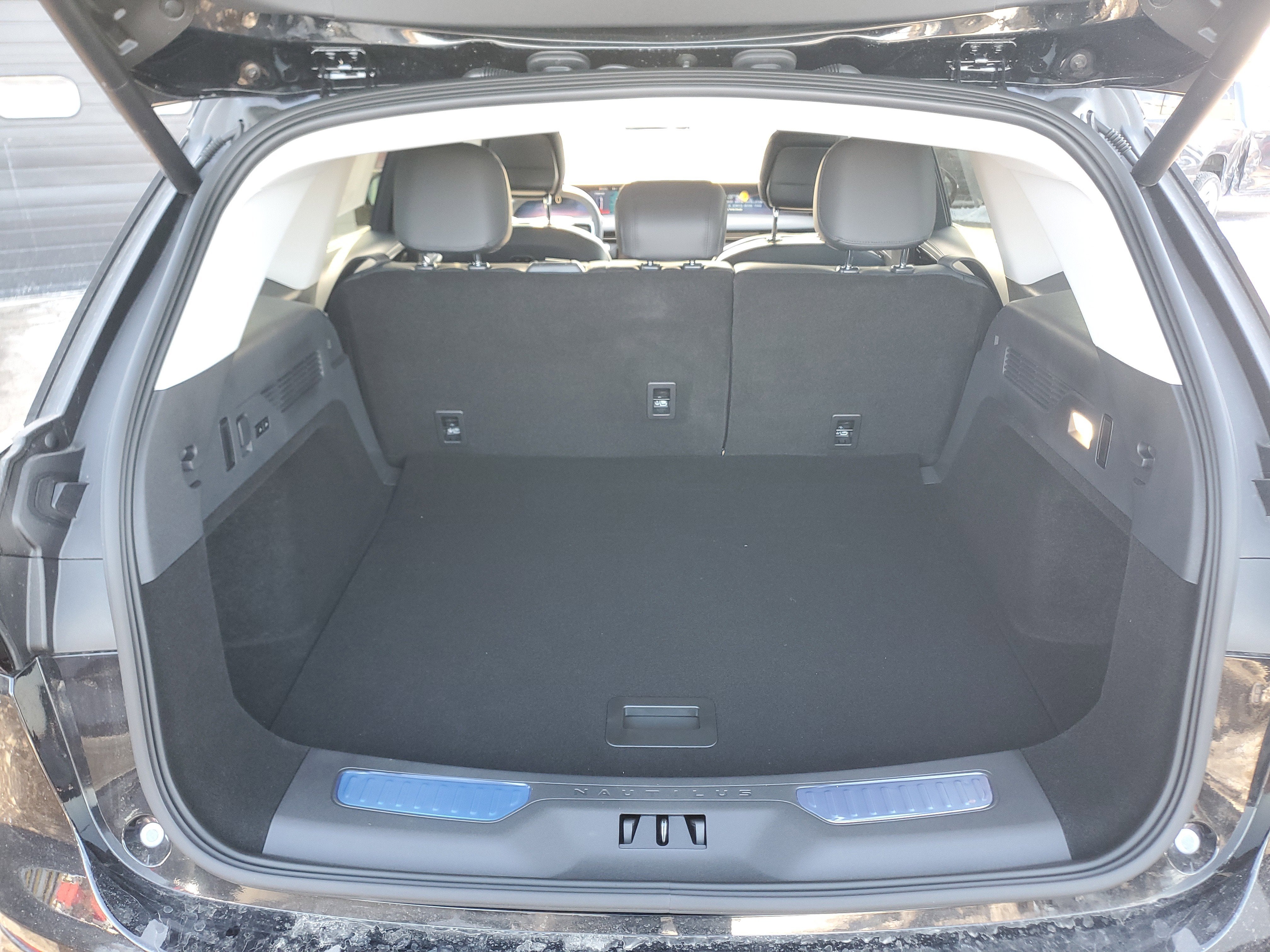 2026 Lincoln Nautilus Reserve Hybrid