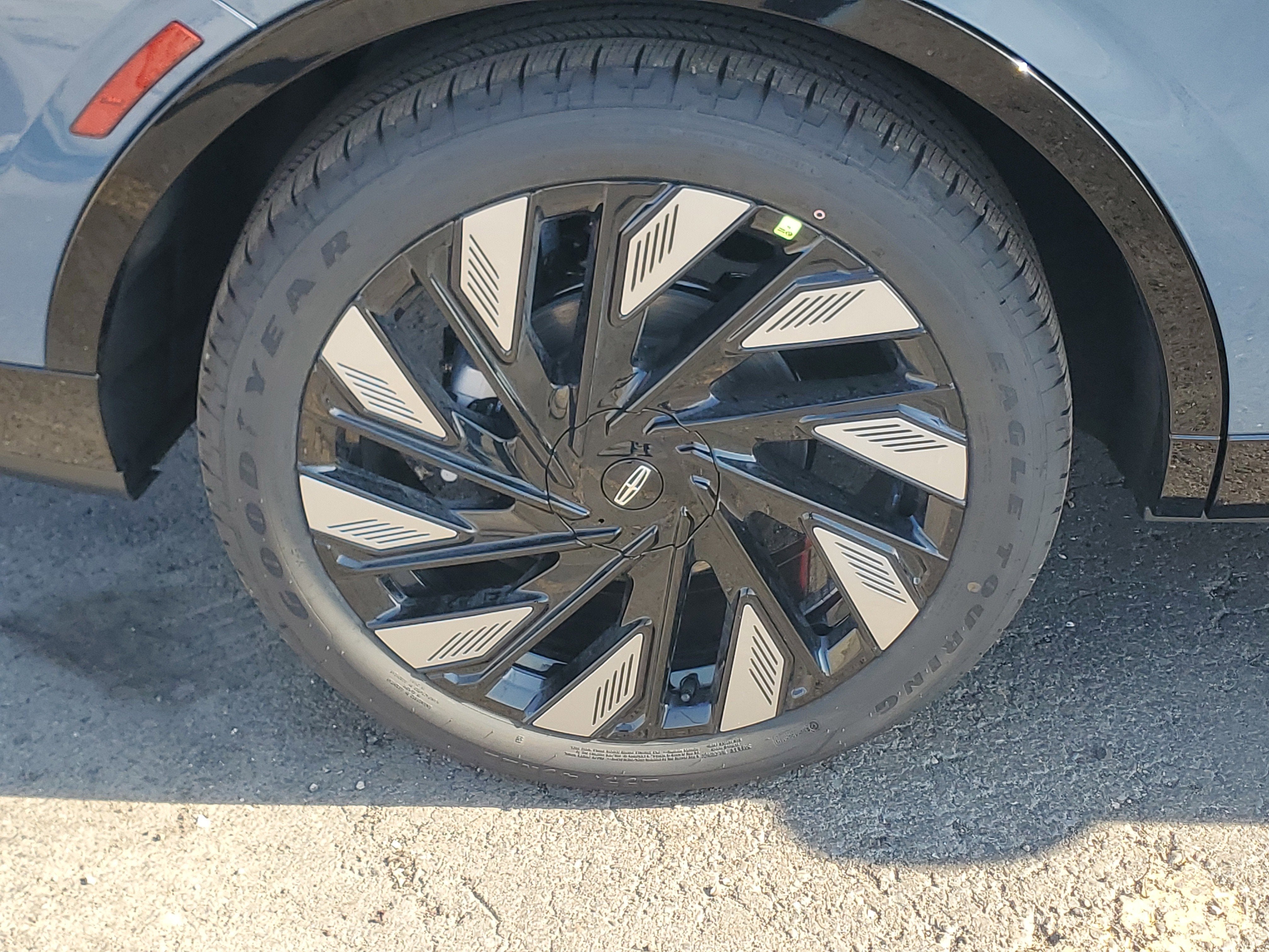 2026 Lincoln Nautilus Reserve Hybrid