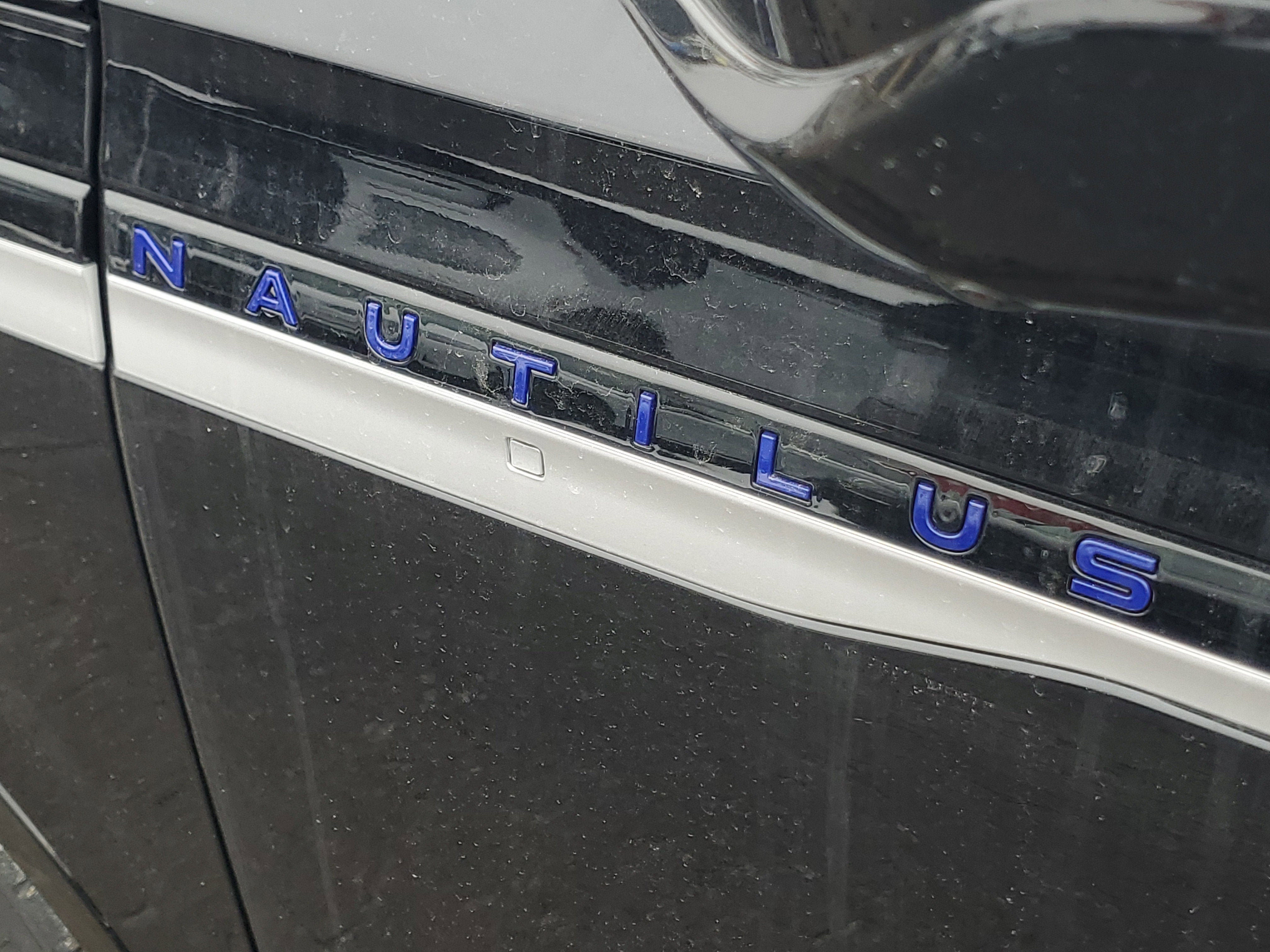 2026 Lincoln Nautilus Reserve Hybrid