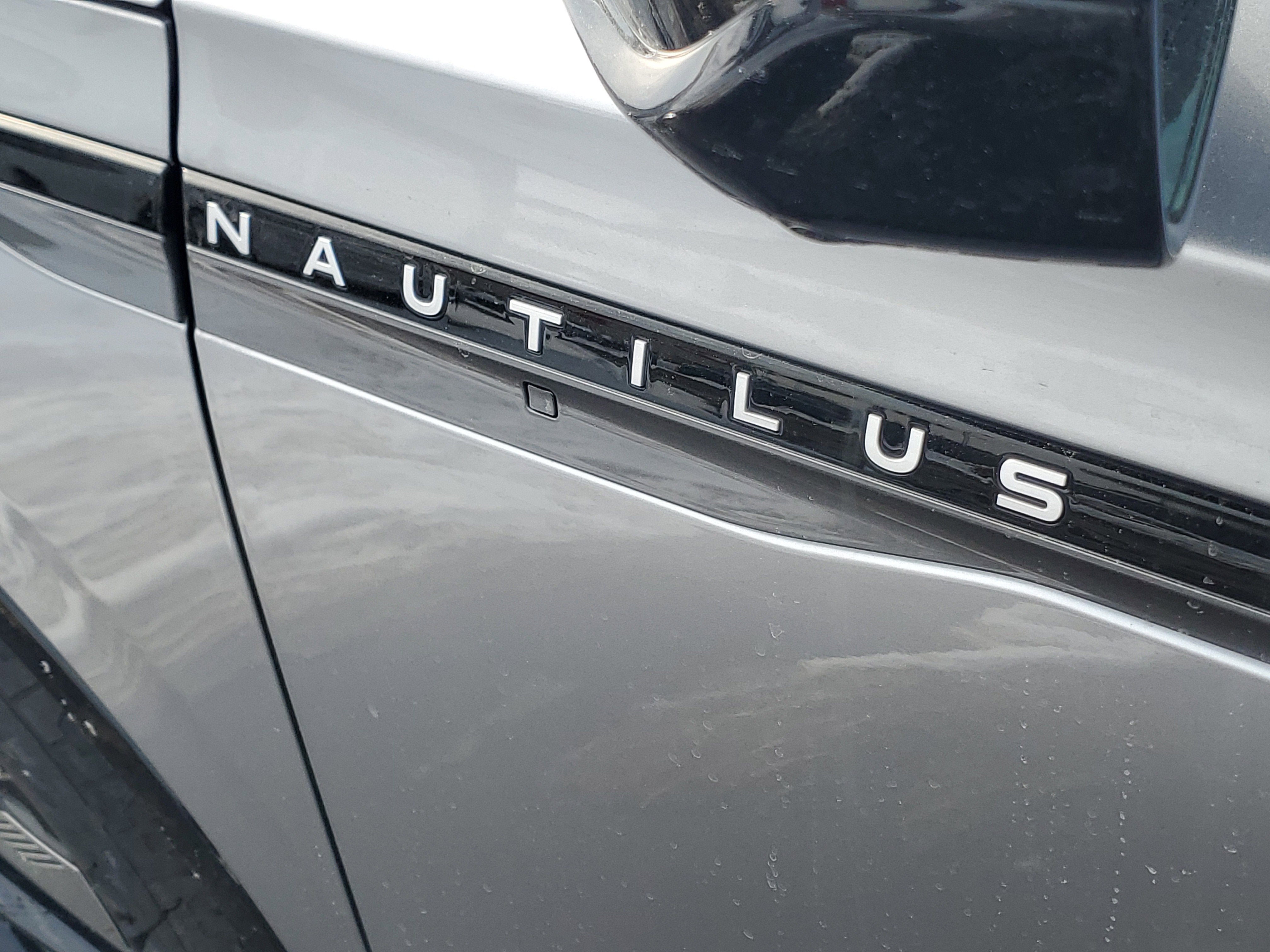 2026 Lincoln Nautilus Reserve Hybrid
