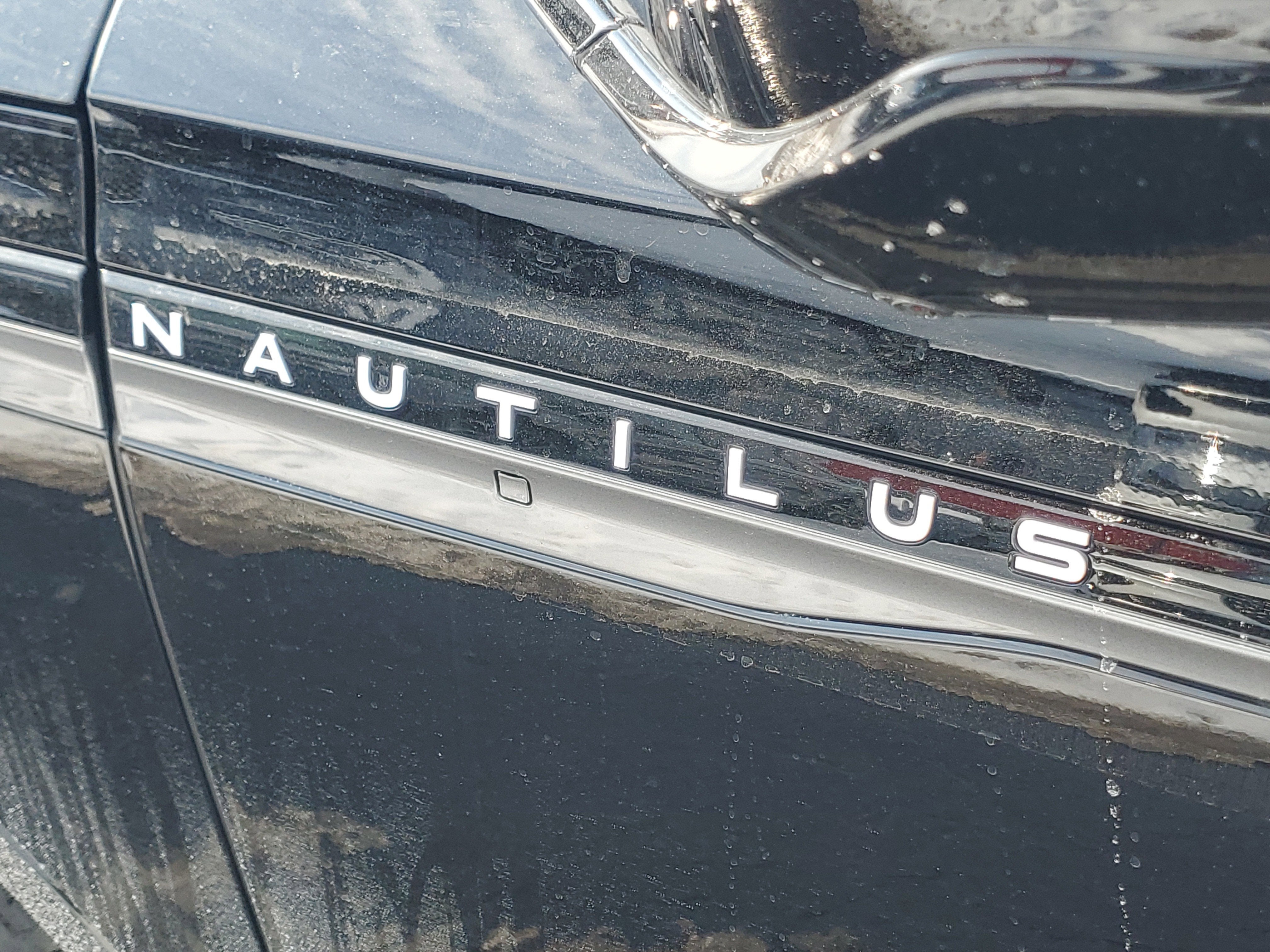 2026 Lincoln Nautilus Reserve Hybrid