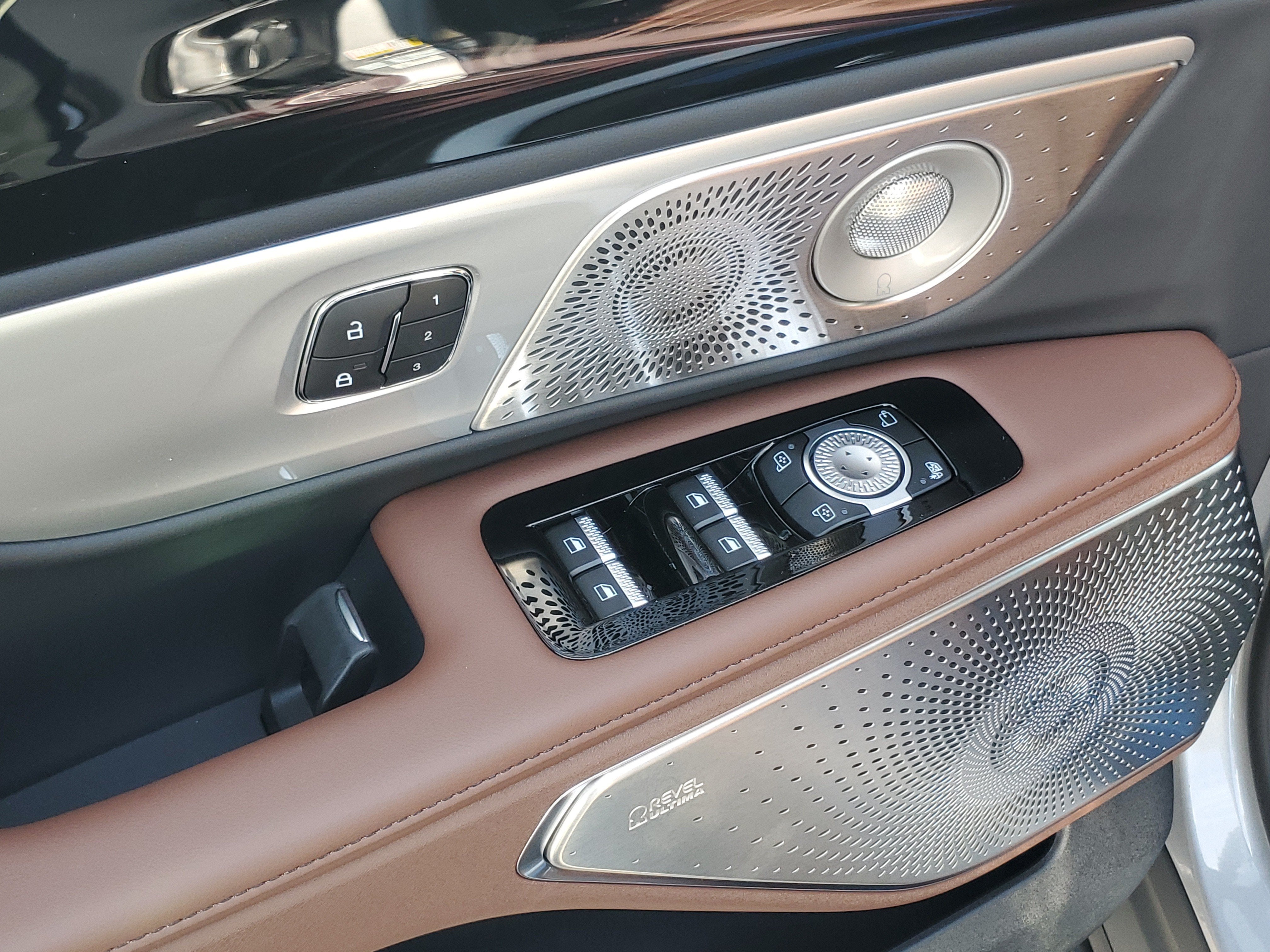 2026 Lincoln Nautilus Reserve Hybrid