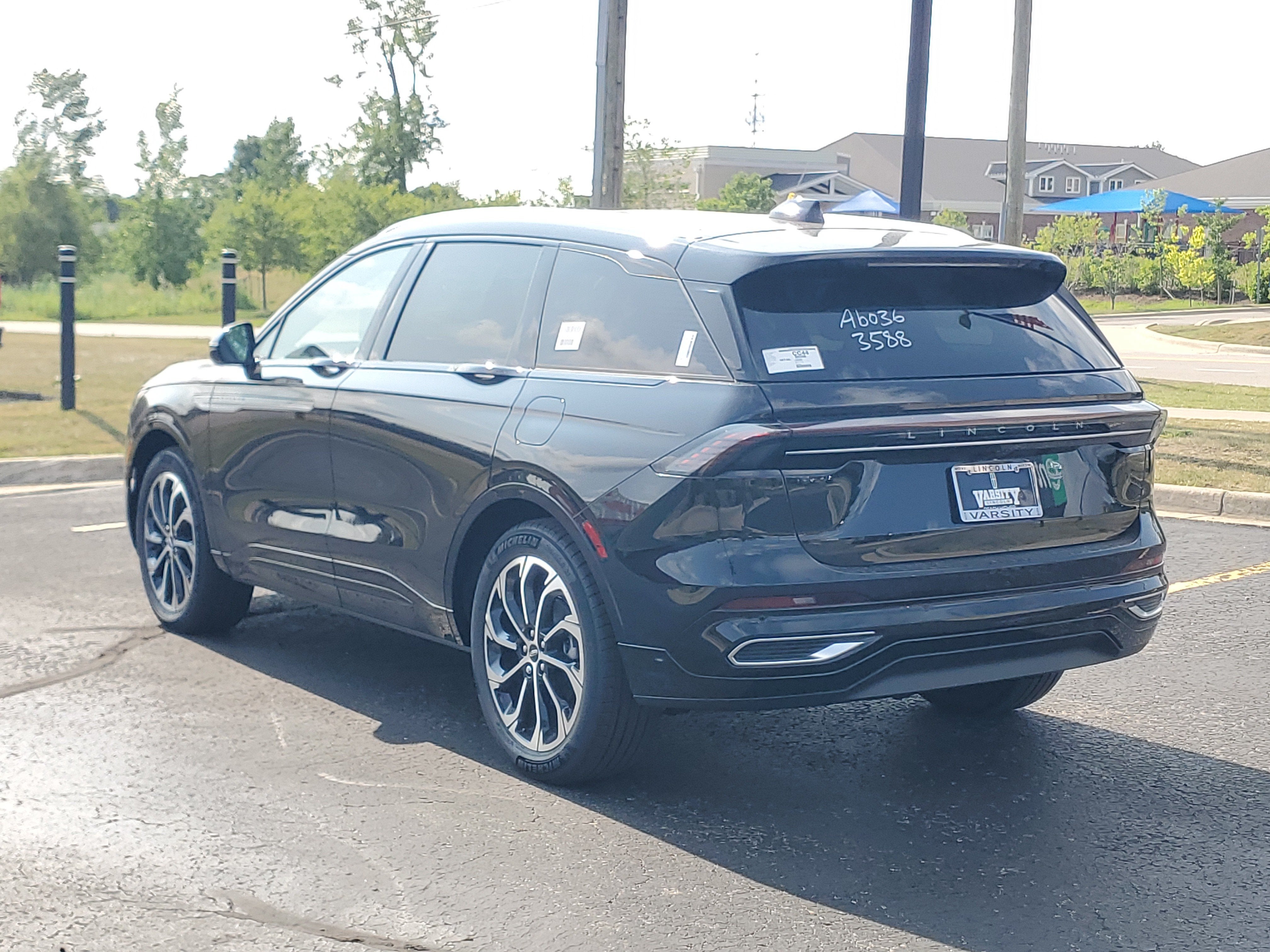 2026 Lincoln Nautilus Reserve Hybrid