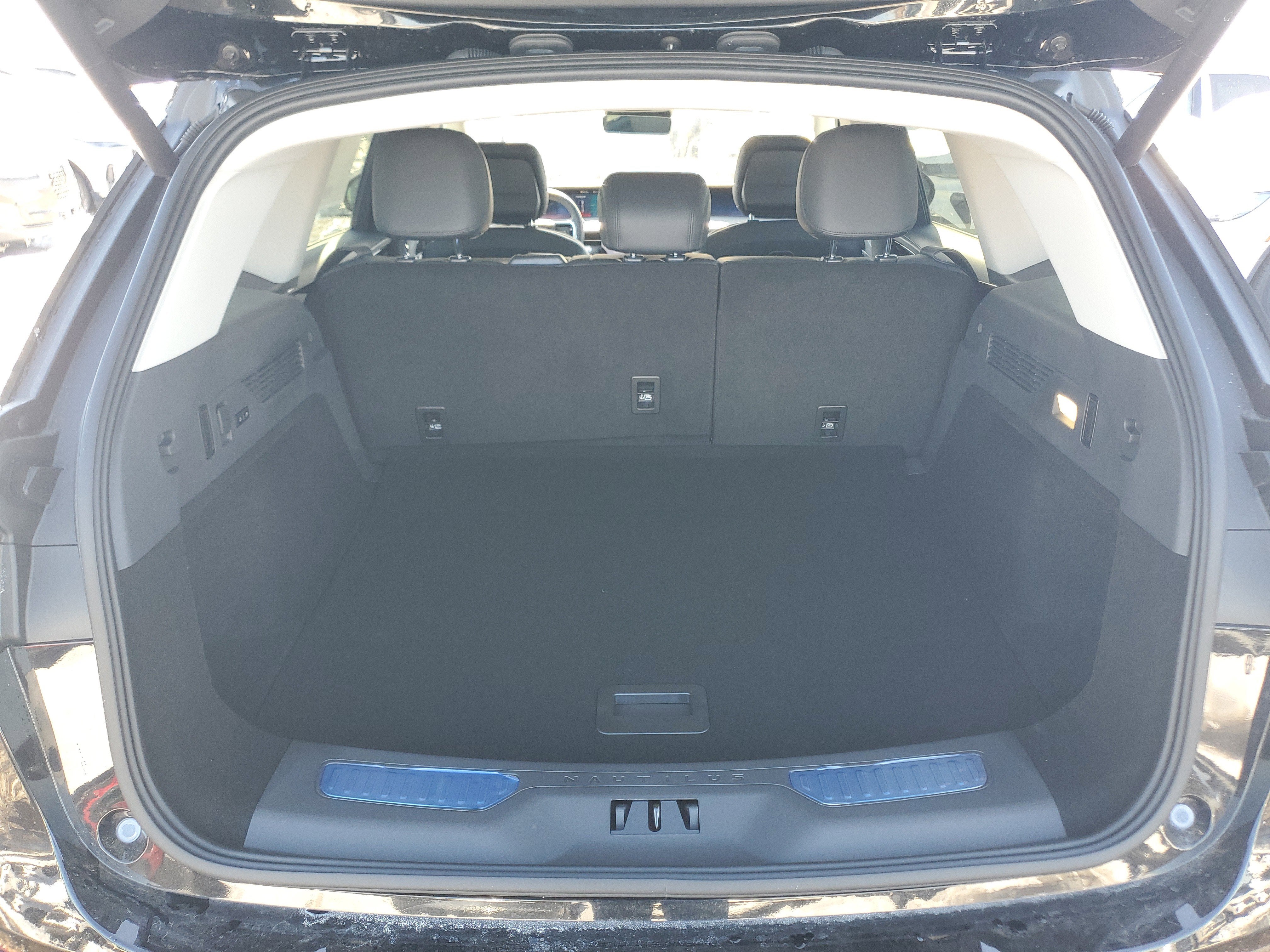 2026 Lincoln Nautilus Reserve Hybrid