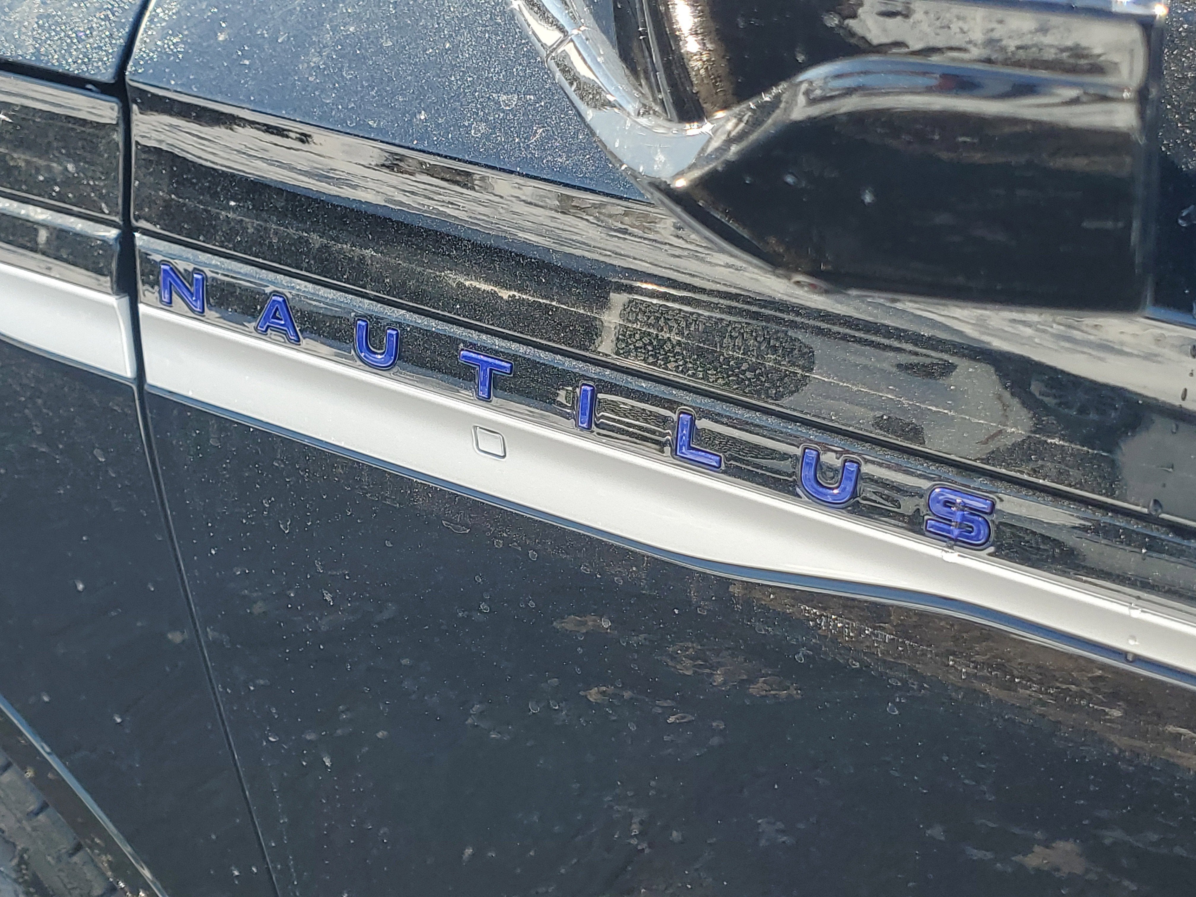 2026 Lincoln Nautilus Reserve Hybrid