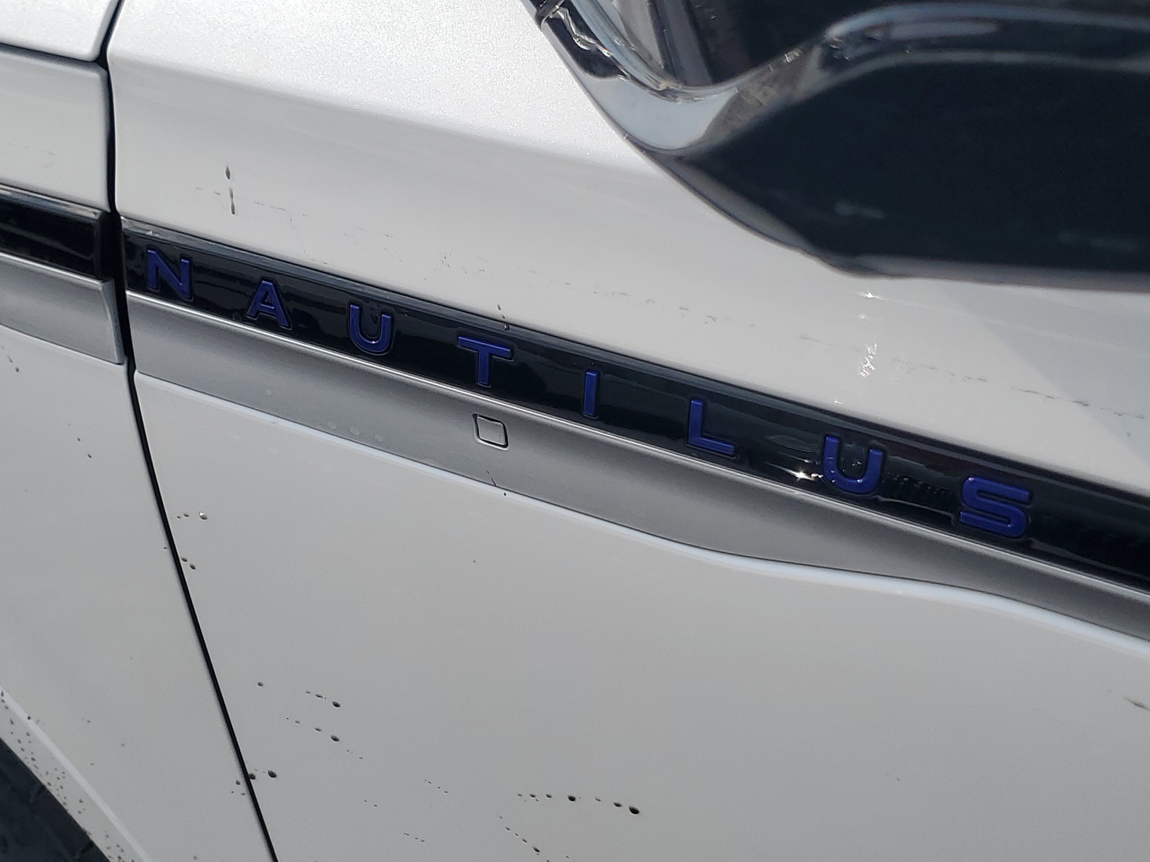 2026 Lincoln Nautilus Reserve Hybrid